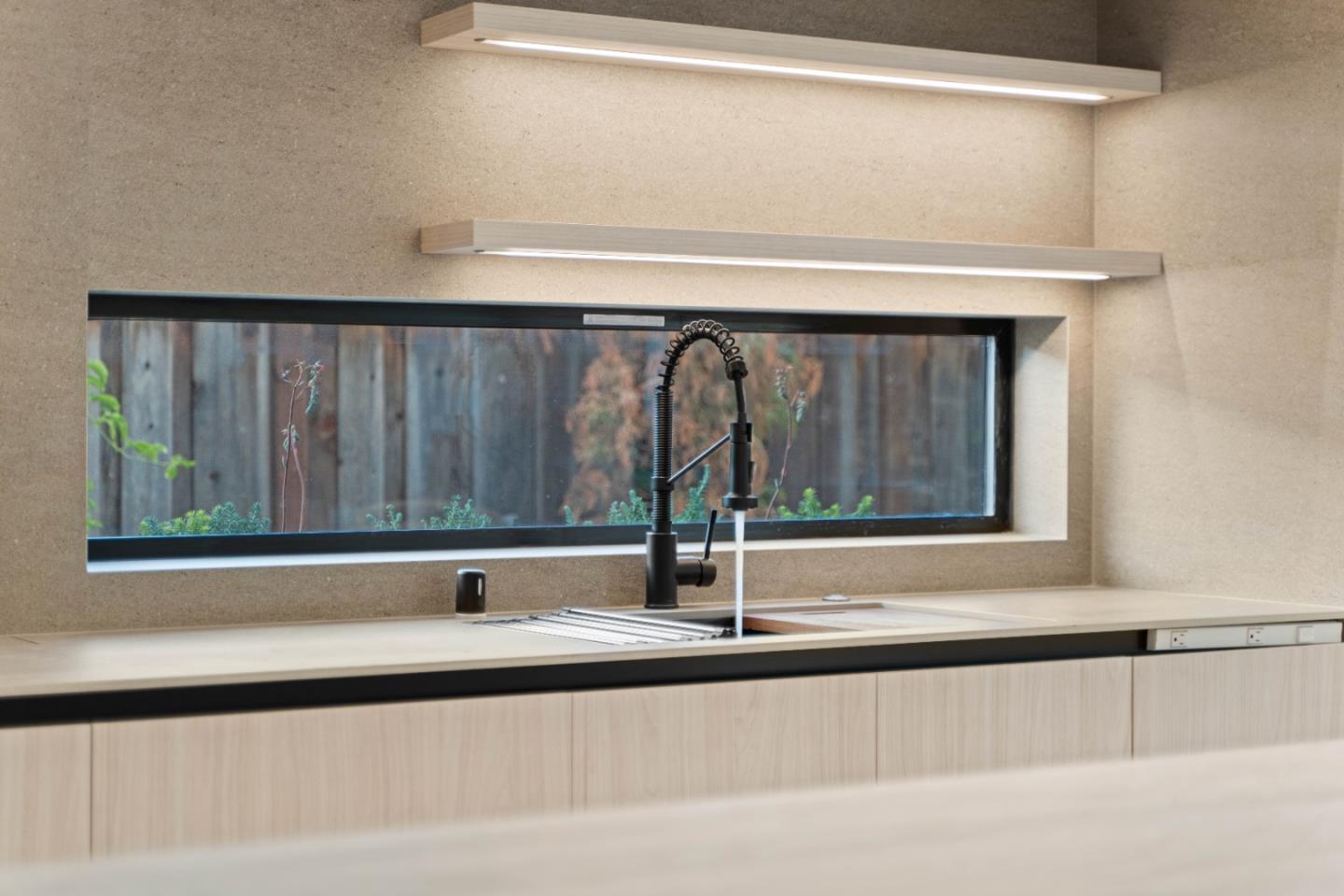 6839 W Riverside WAY