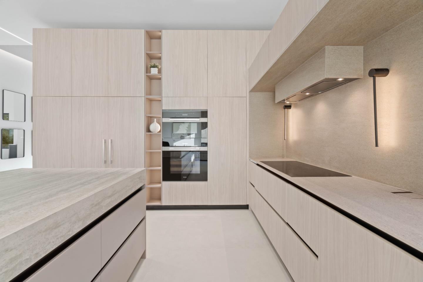 6839 W Riverside WAY