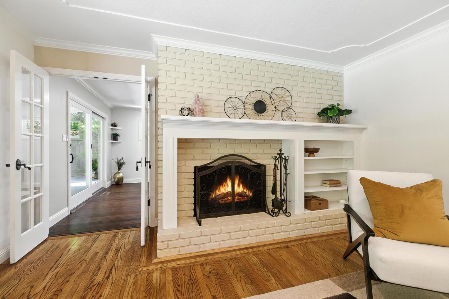 1869 Walnut Drive