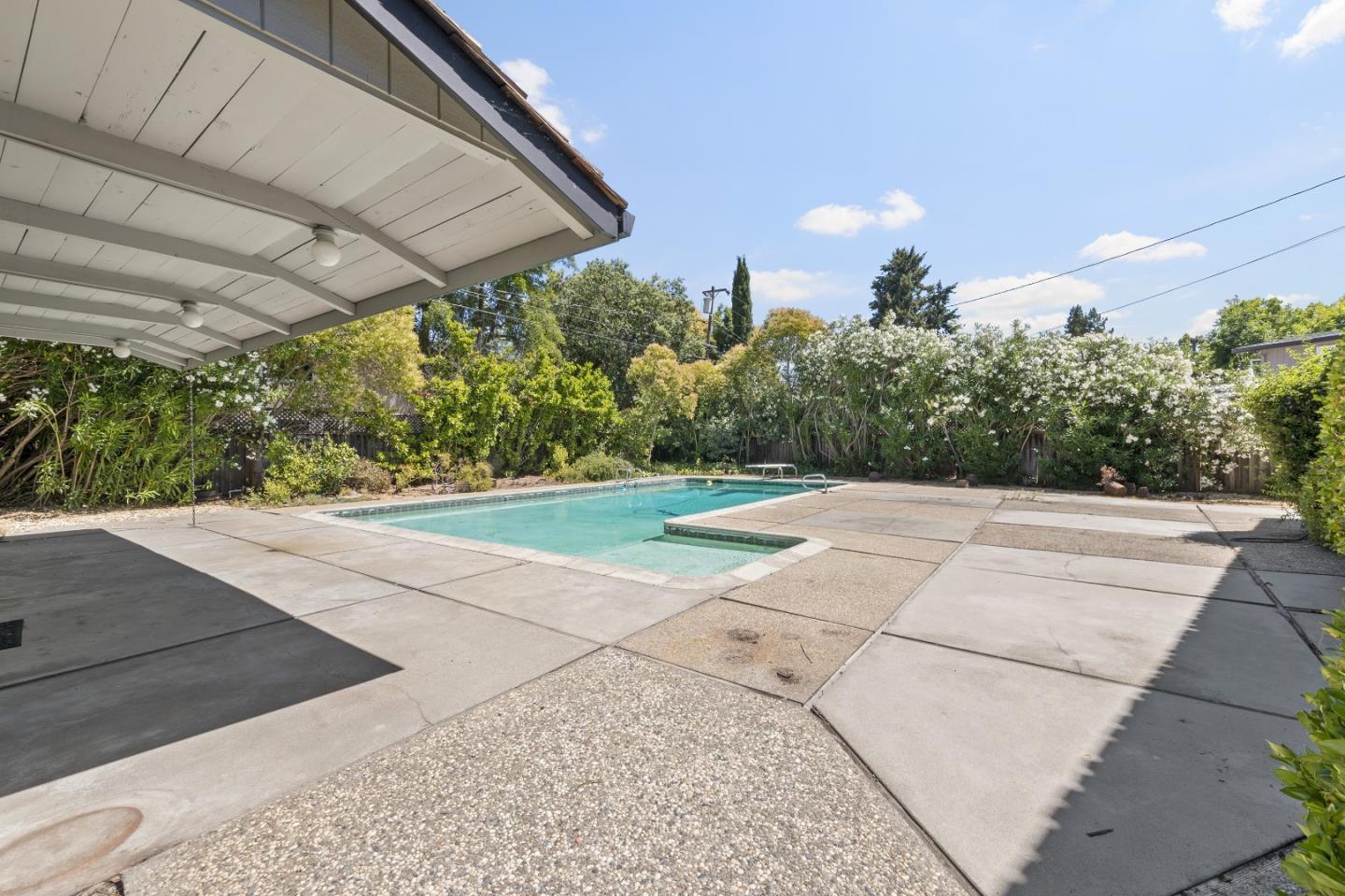 108 Vallecitos Way