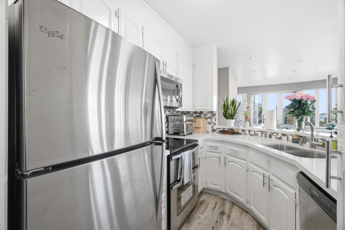 1111 Bay Street 307