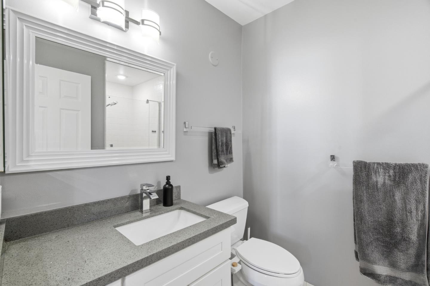 1111 Bay Street 307