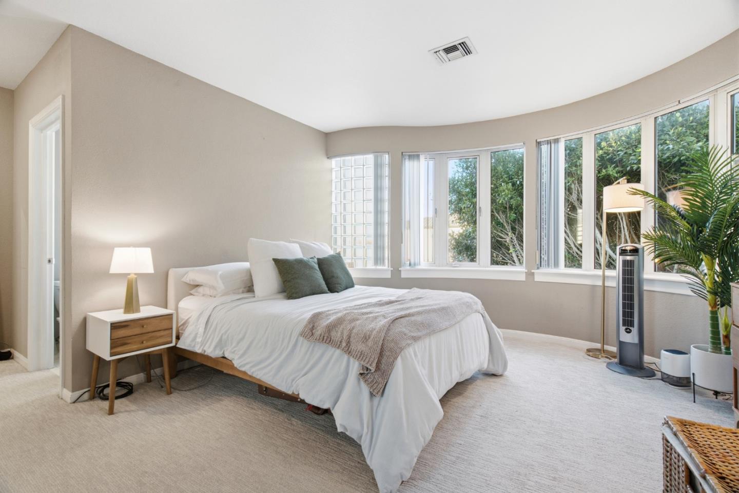 1111 Bay Street 307