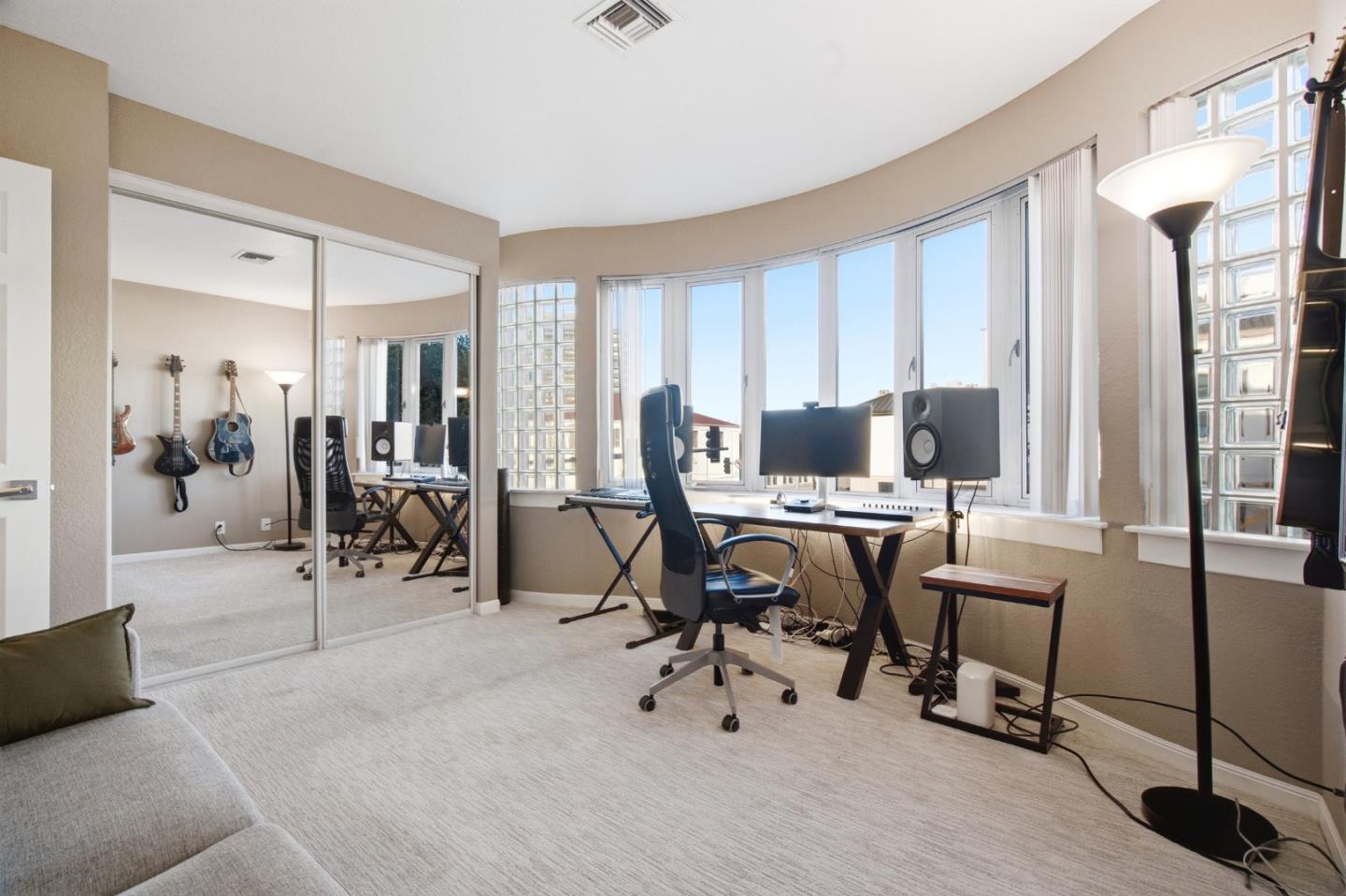 1111 Bay Street 307