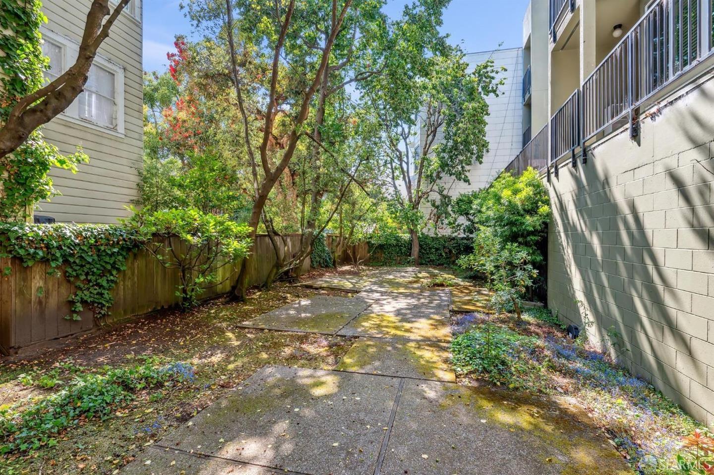 1111 Bay Street 307