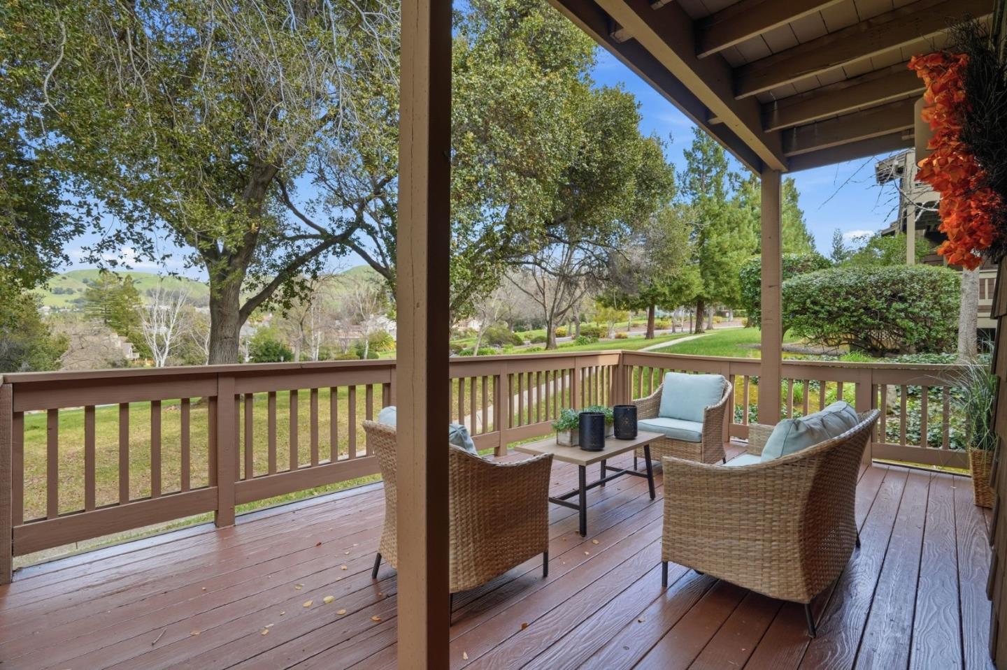 43524 Ocaso Corte Street