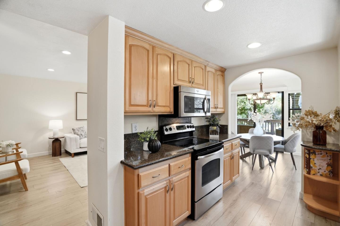 43524 Ocaso Corte Street