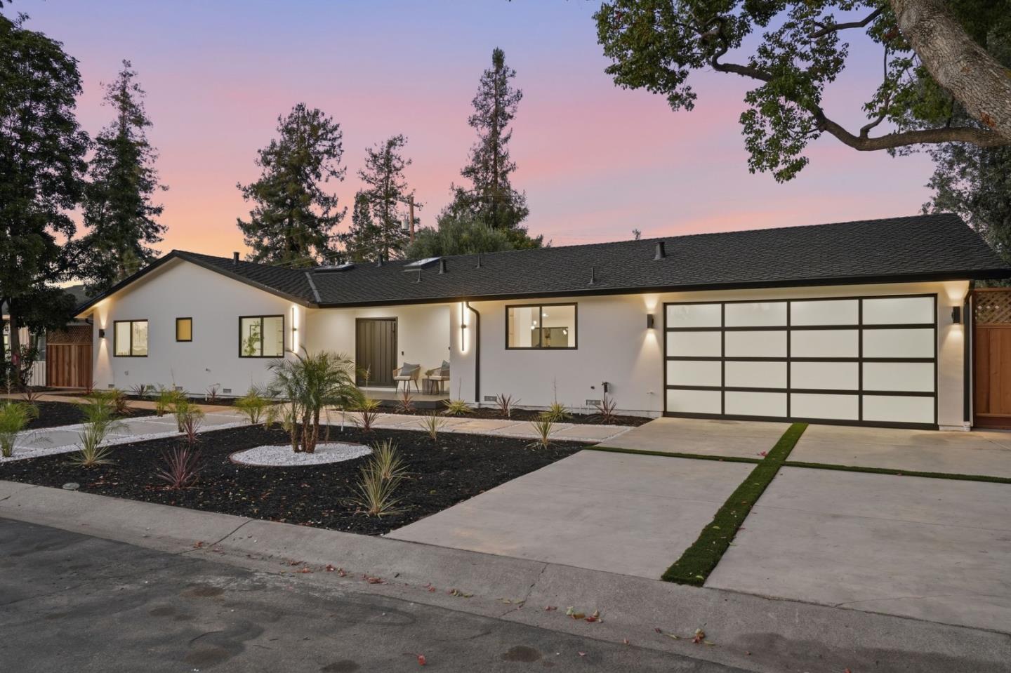 1389 Chelsea DR