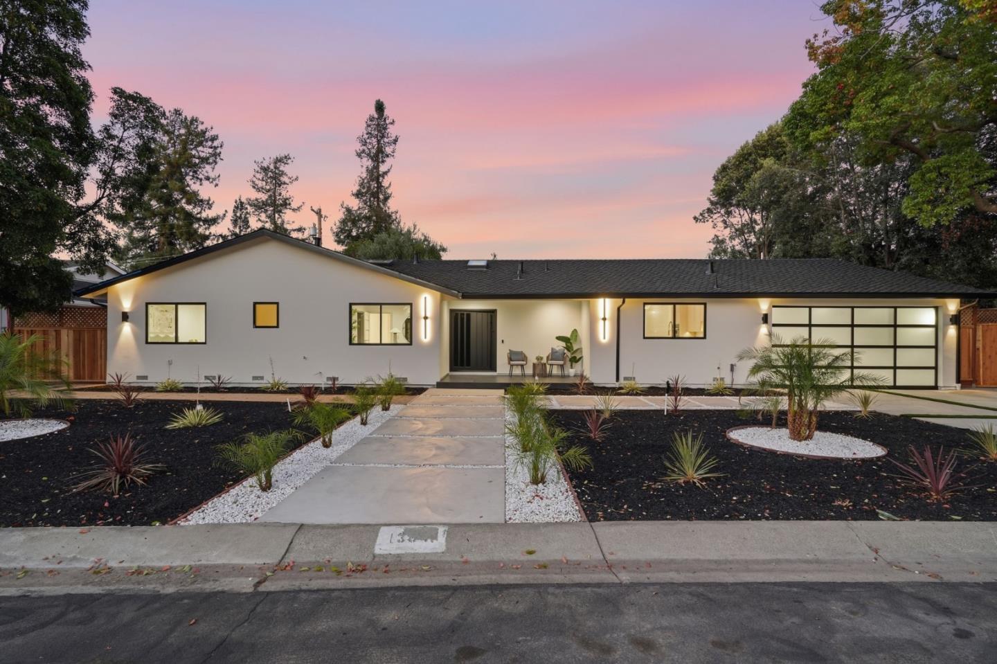 1389 Chelsea DR