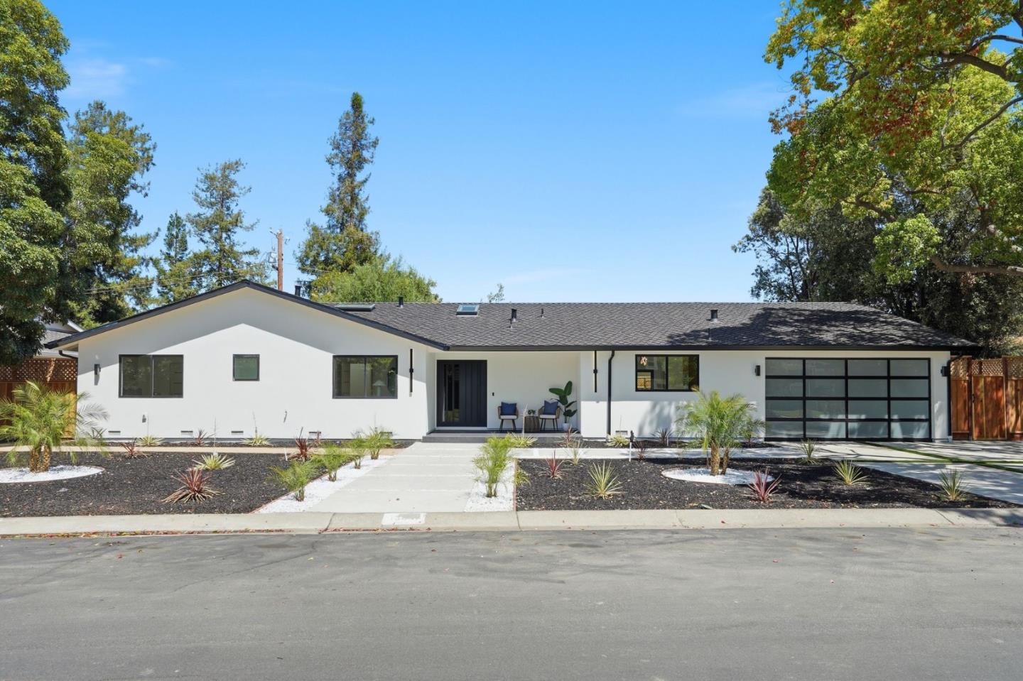 1389 Chelsea DR