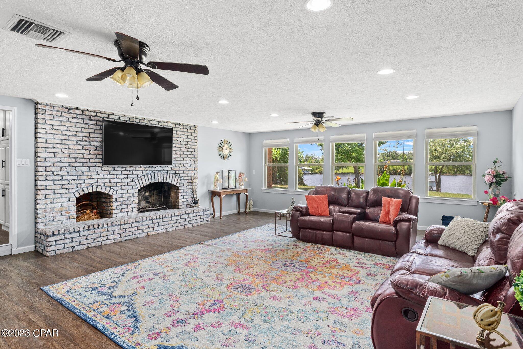 7103 Yellow Bluff Road