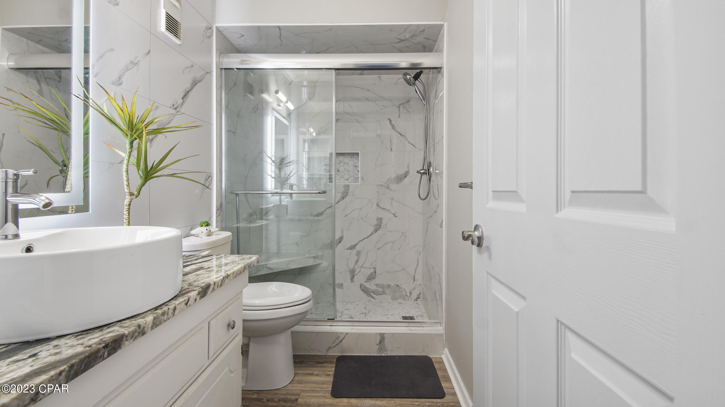 5801 Thomas Drive 805