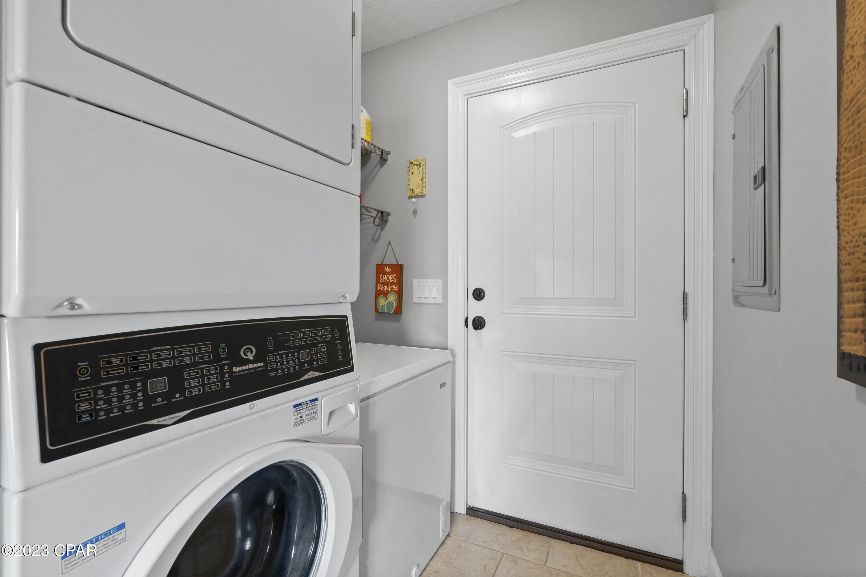 3527 Rosewood Circle