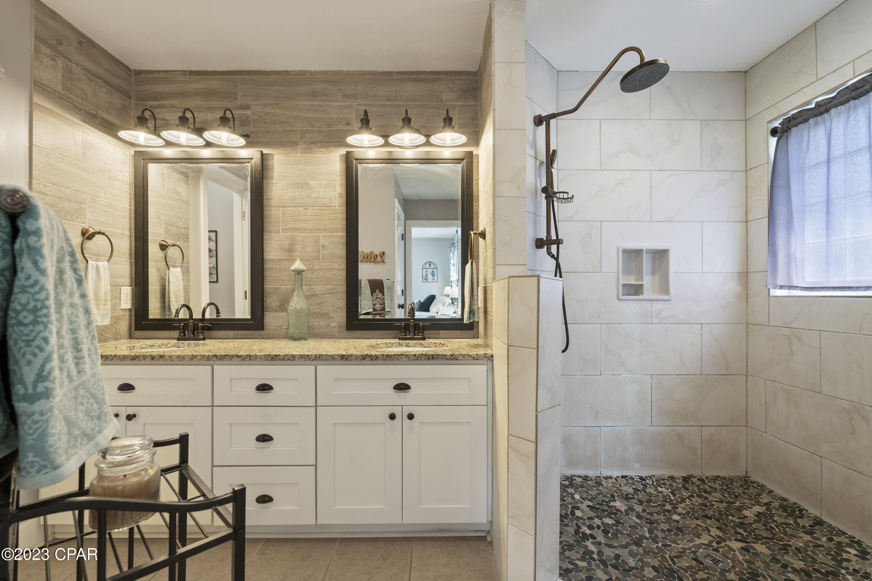 3527 Rosewood Circle