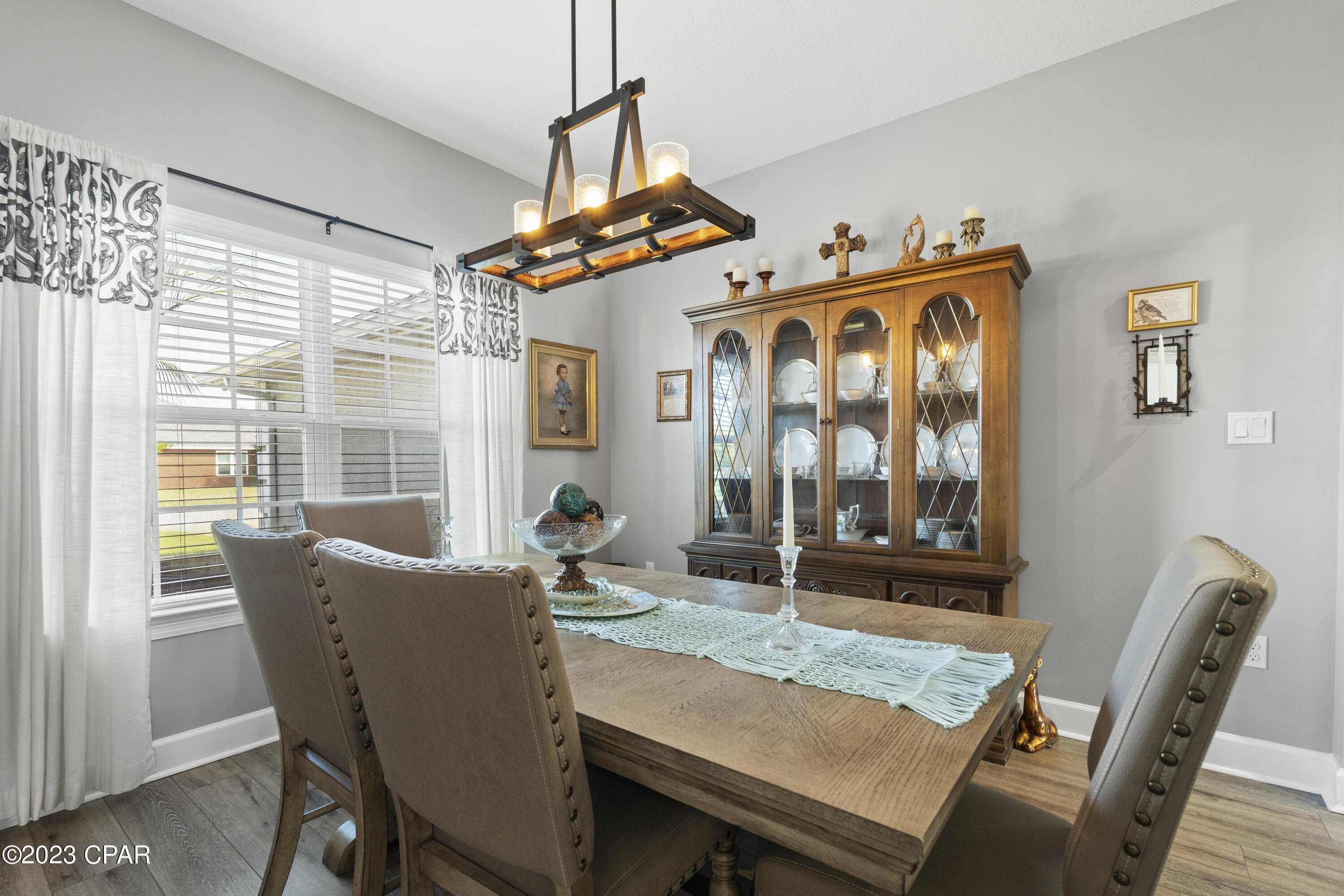 3527 Rosewood Circle