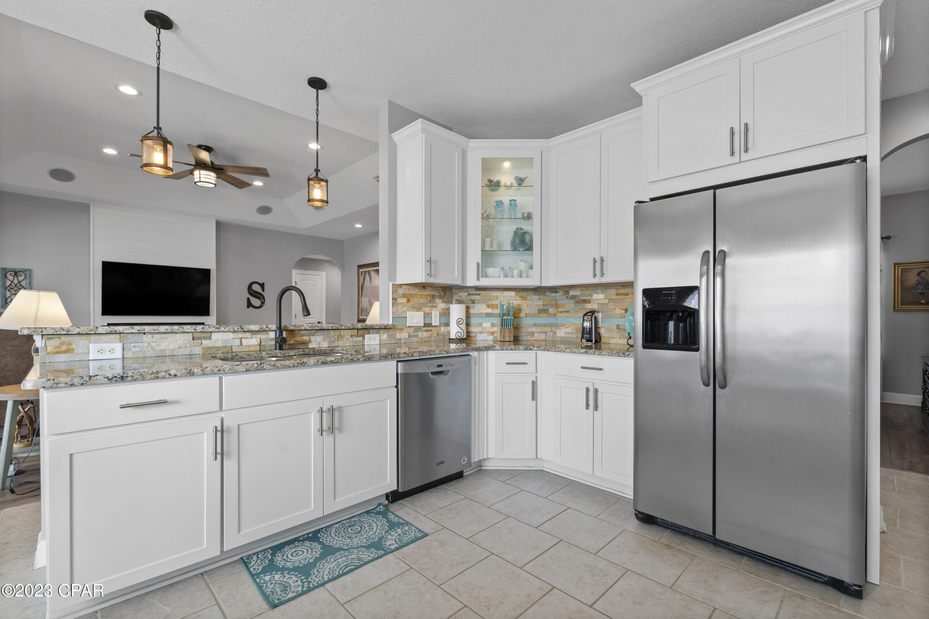 3527 Rosewood Circle