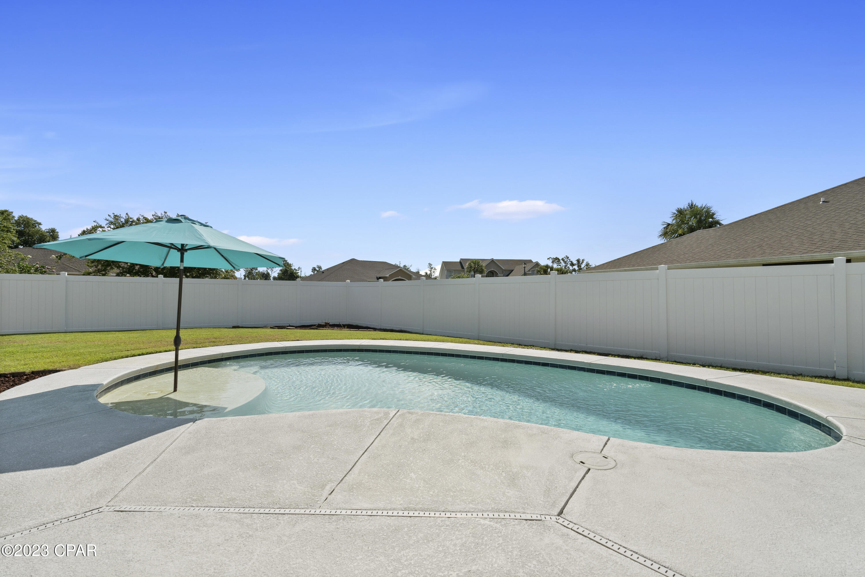 3527 Rosewood Circle