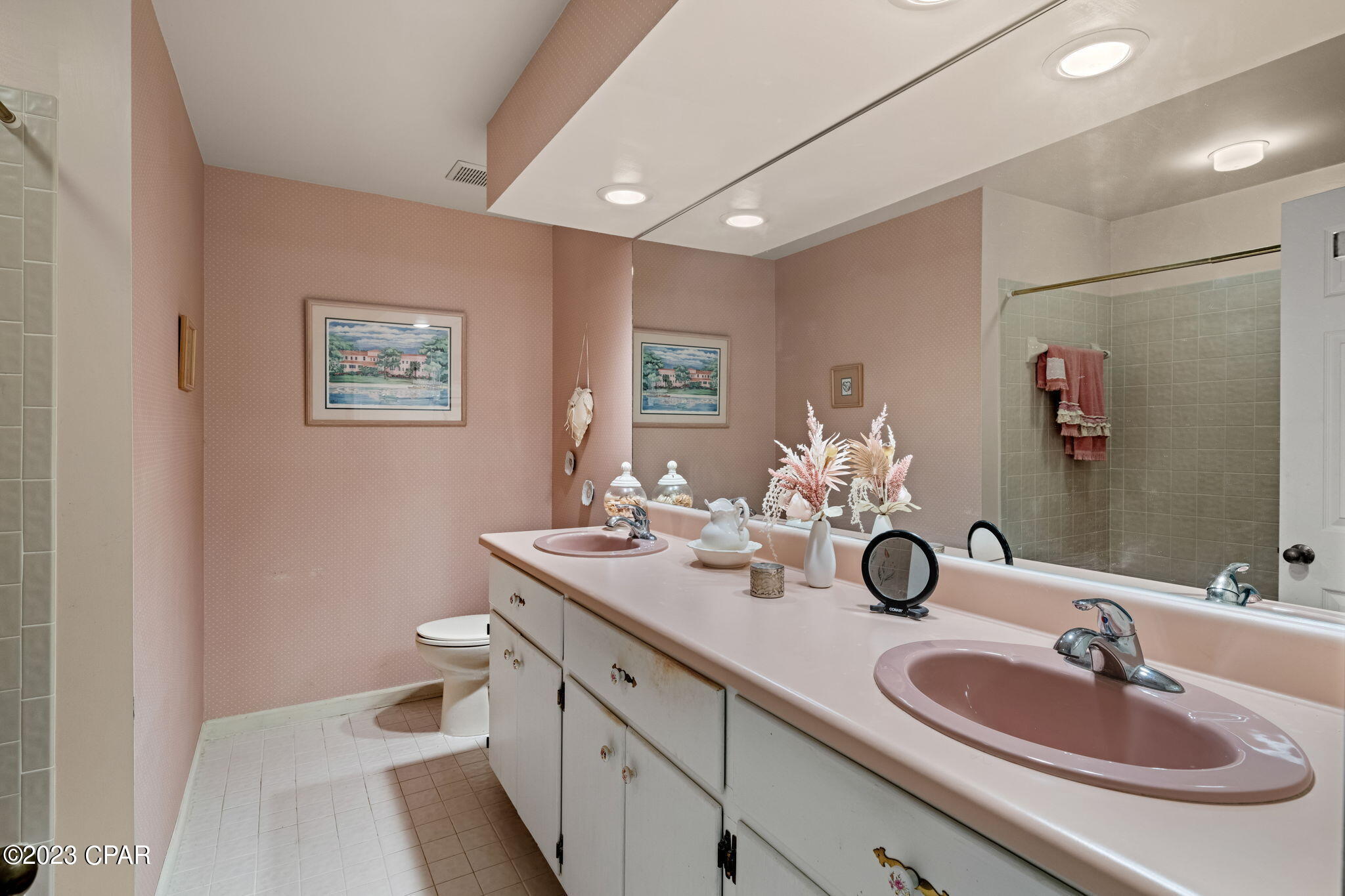 153 Candlewick Circle