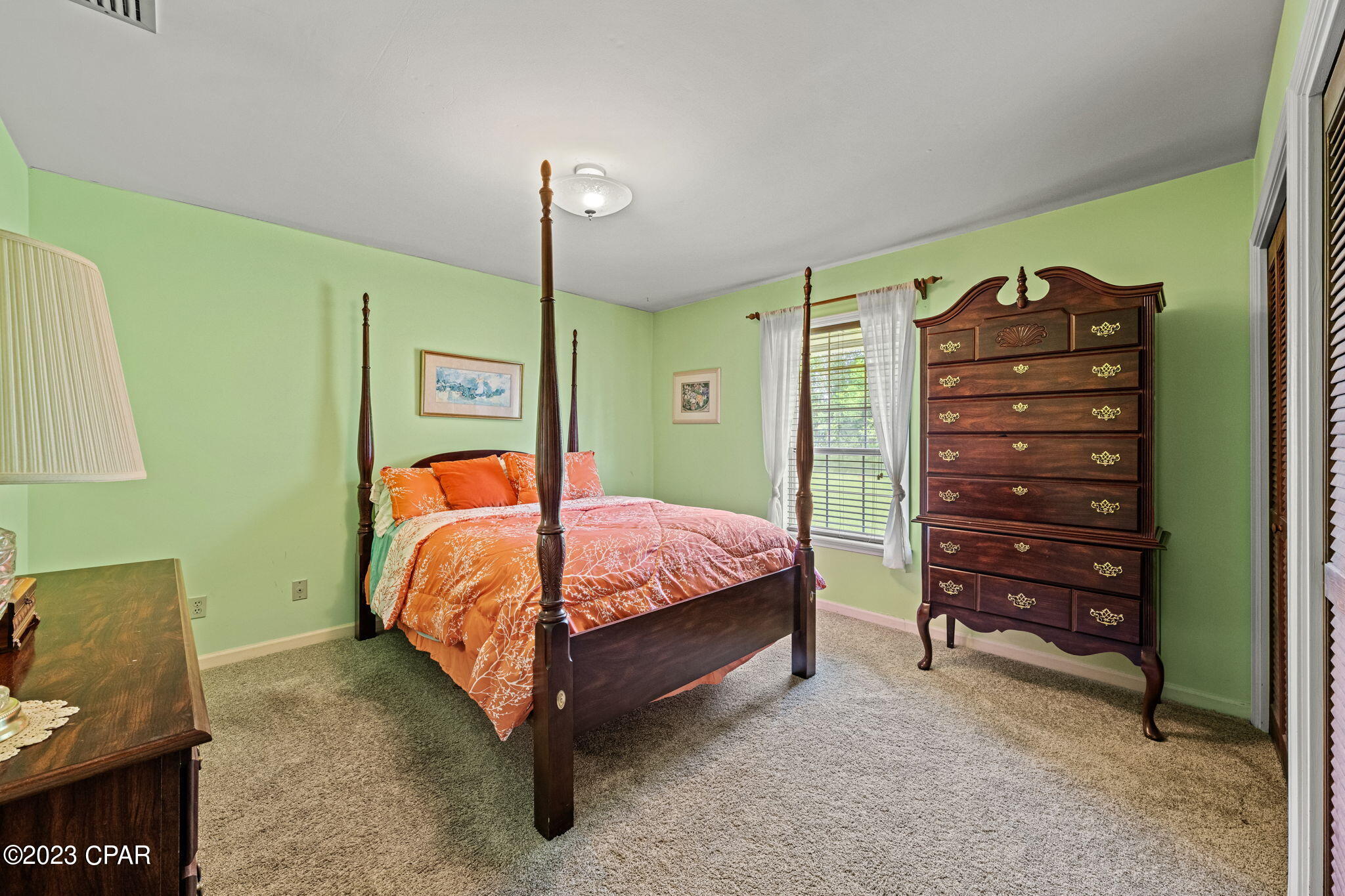 153 Candlewick Circle