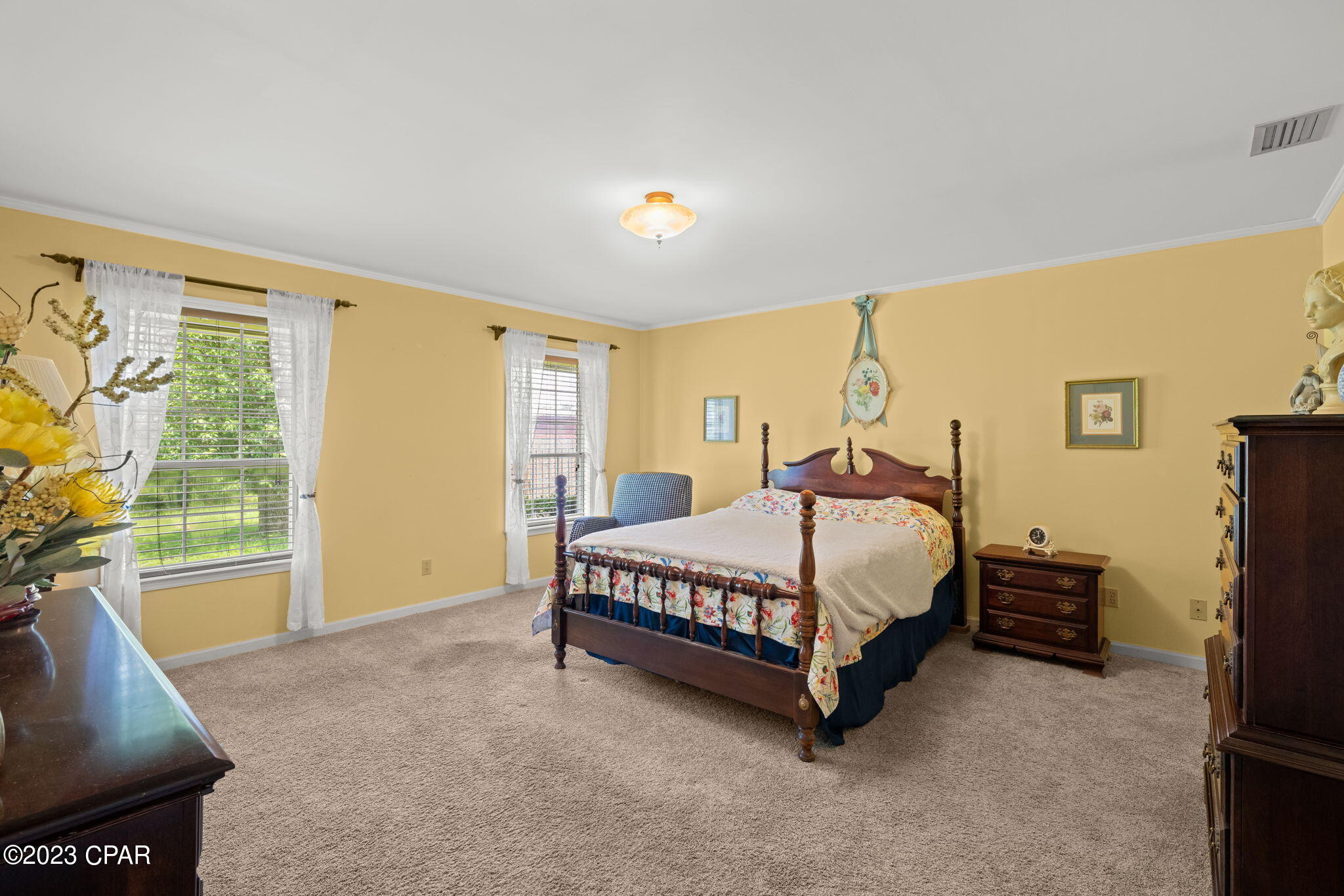 153 Candlewick Circle