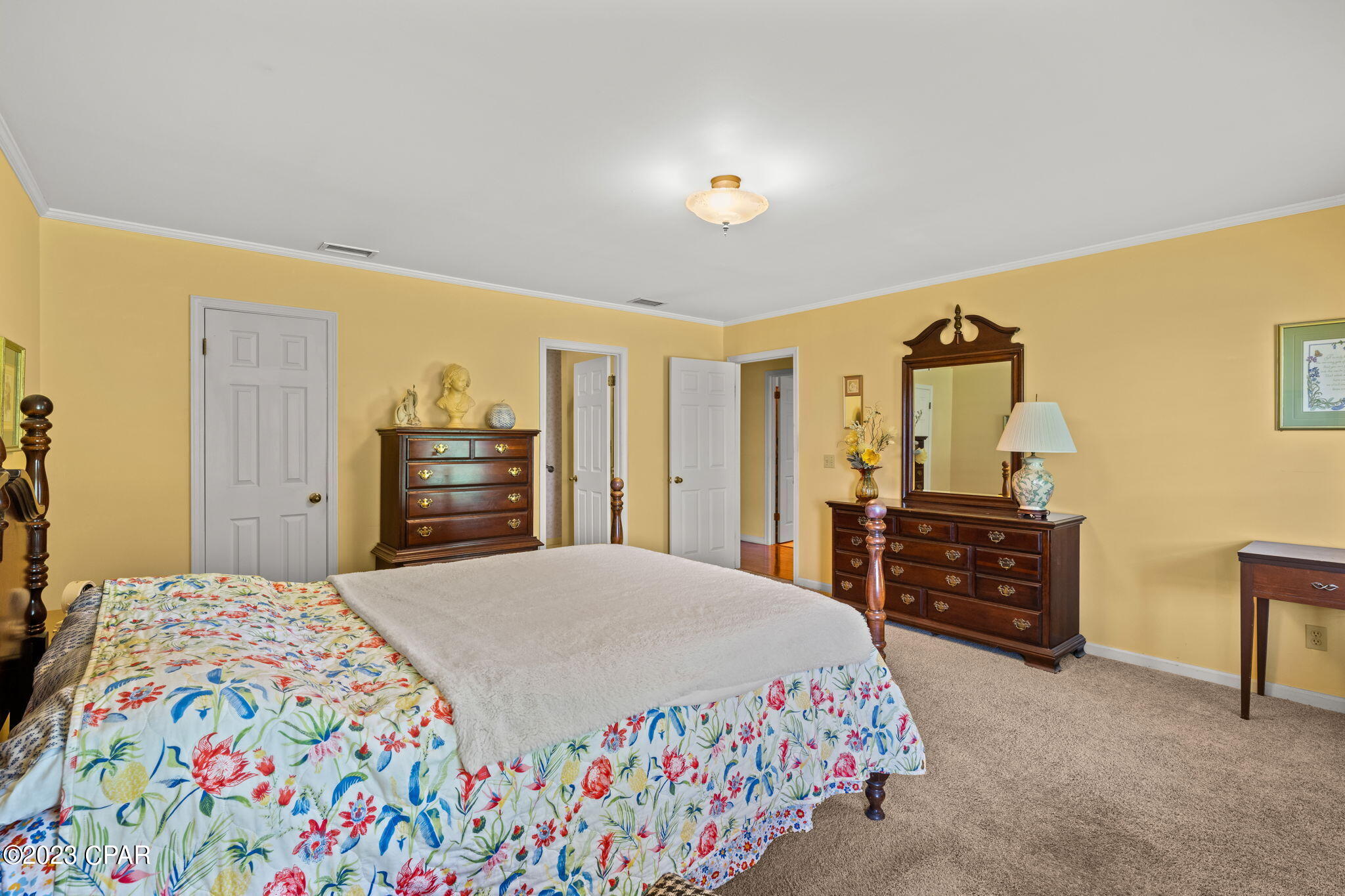 153 Candlewick Circle