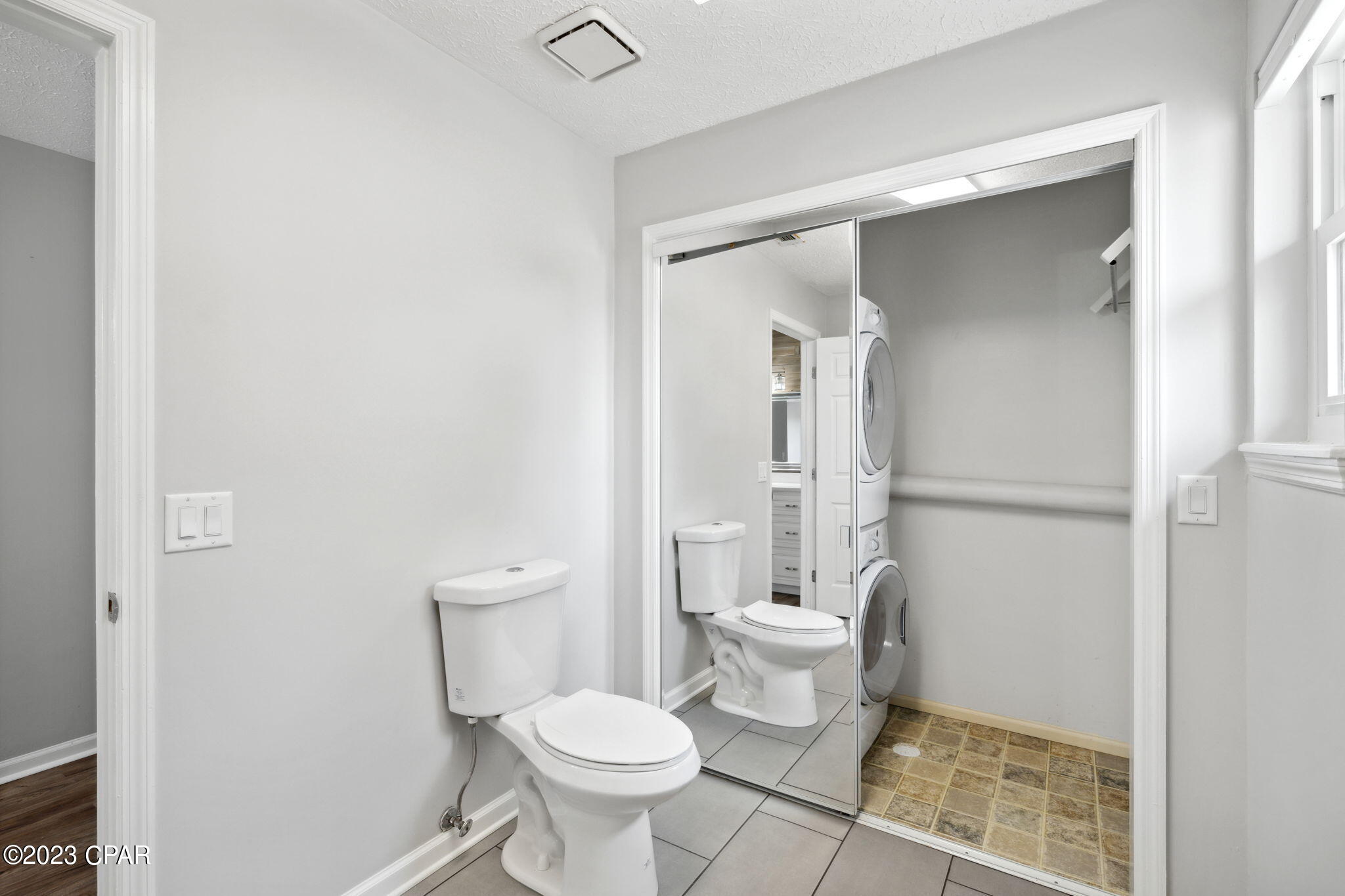 2701 Country Club Drive