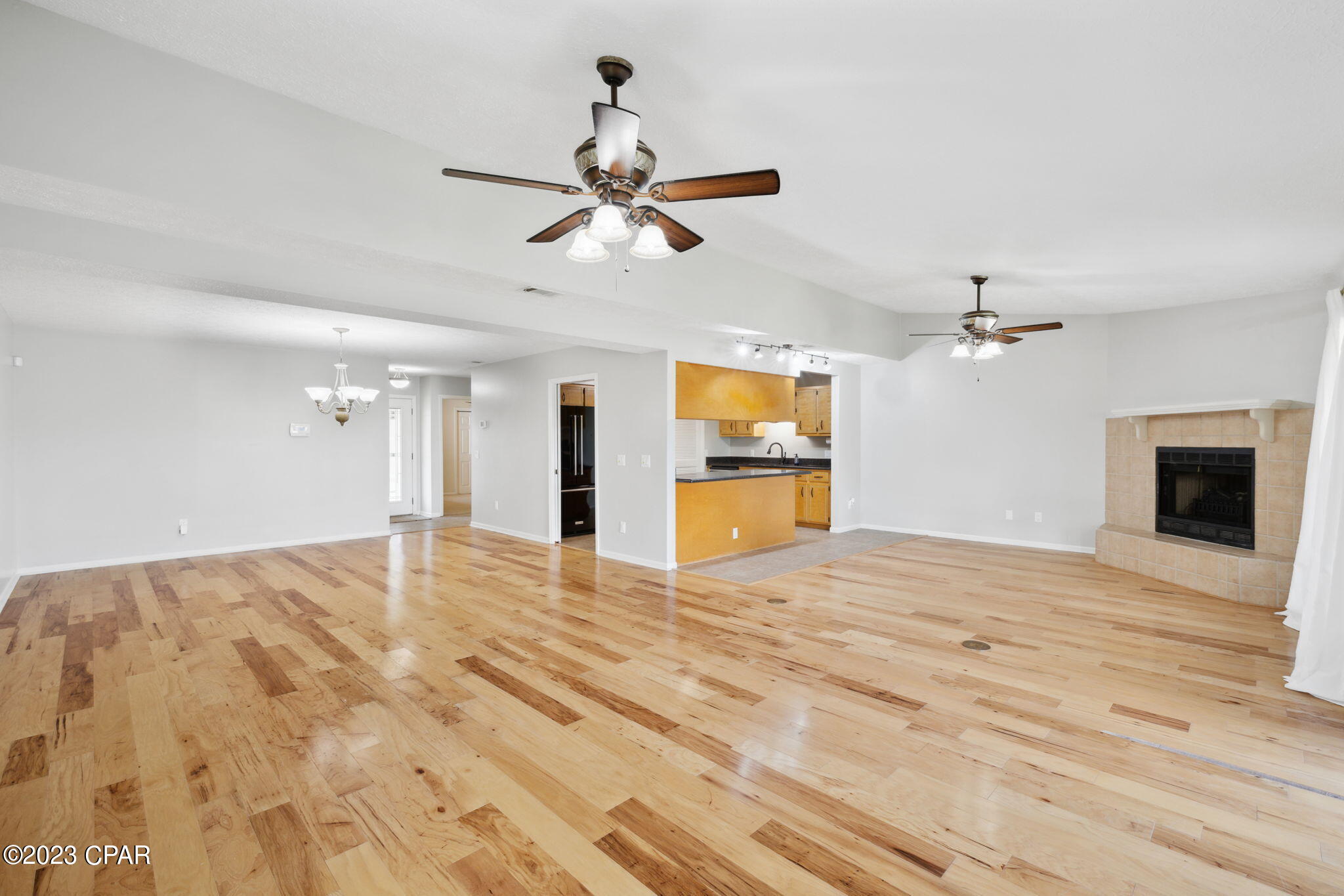 2701 Country Club Drive