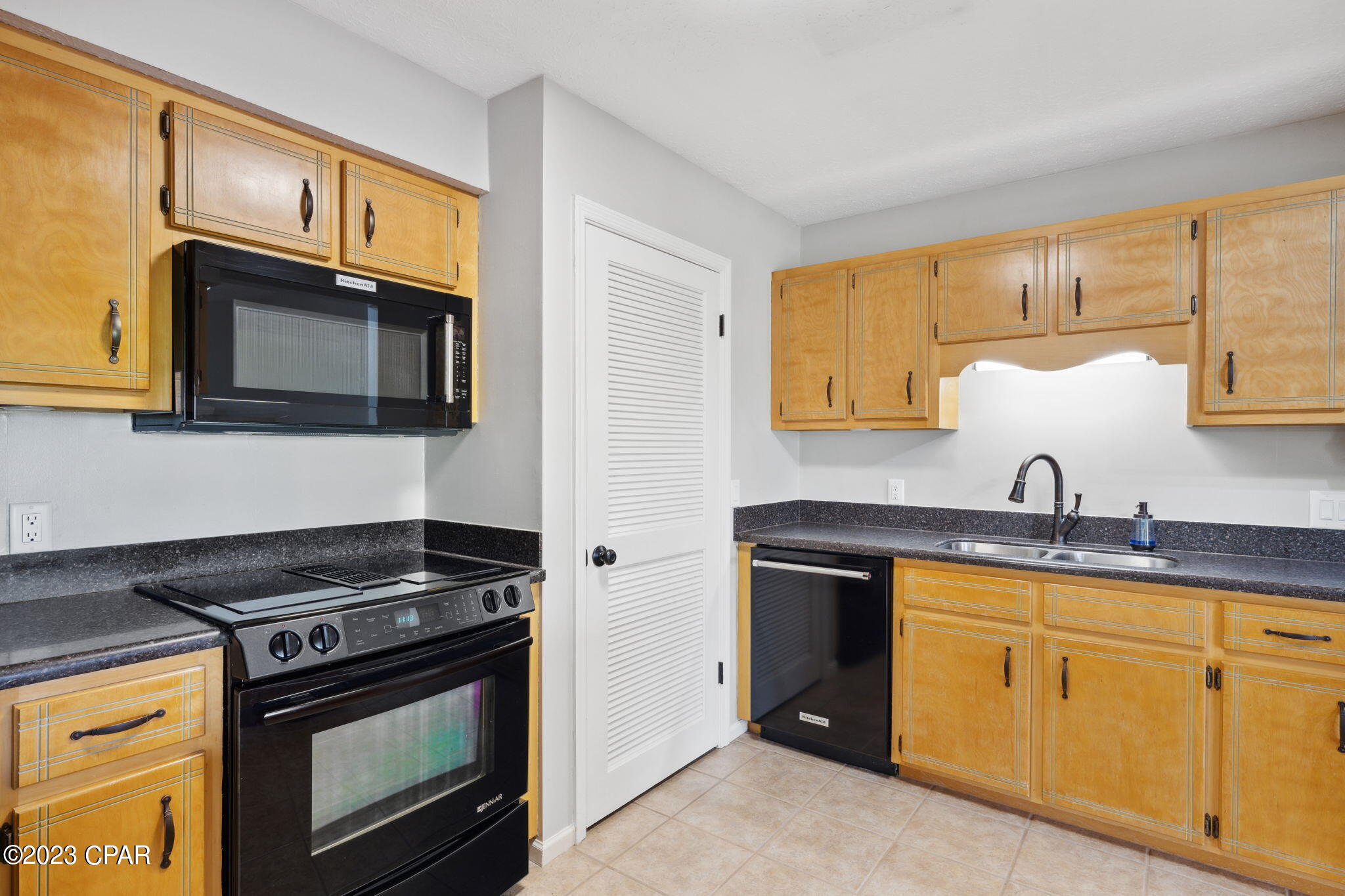 2701 Country Club Drive