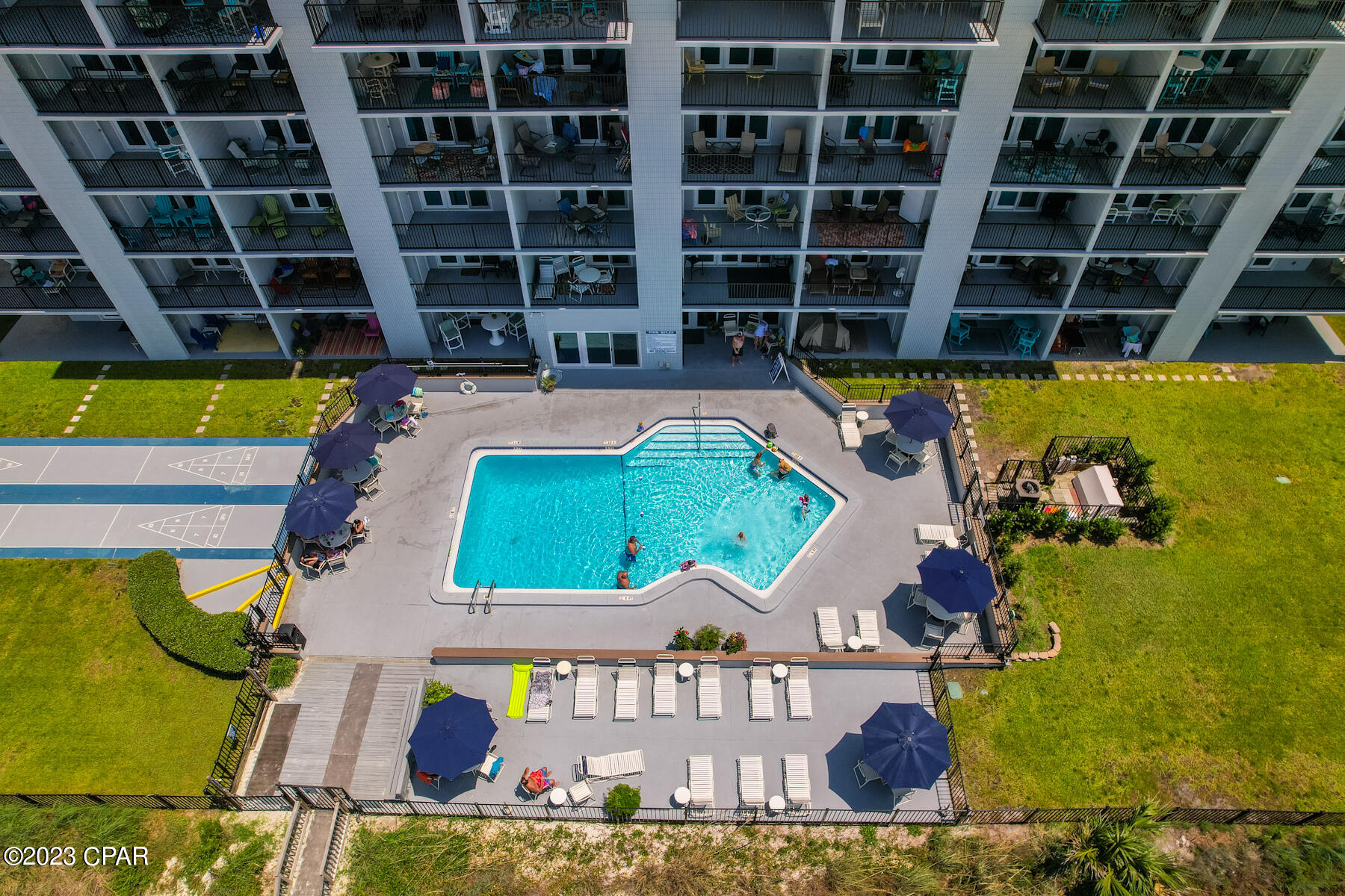 6211 Thomas Drive 409