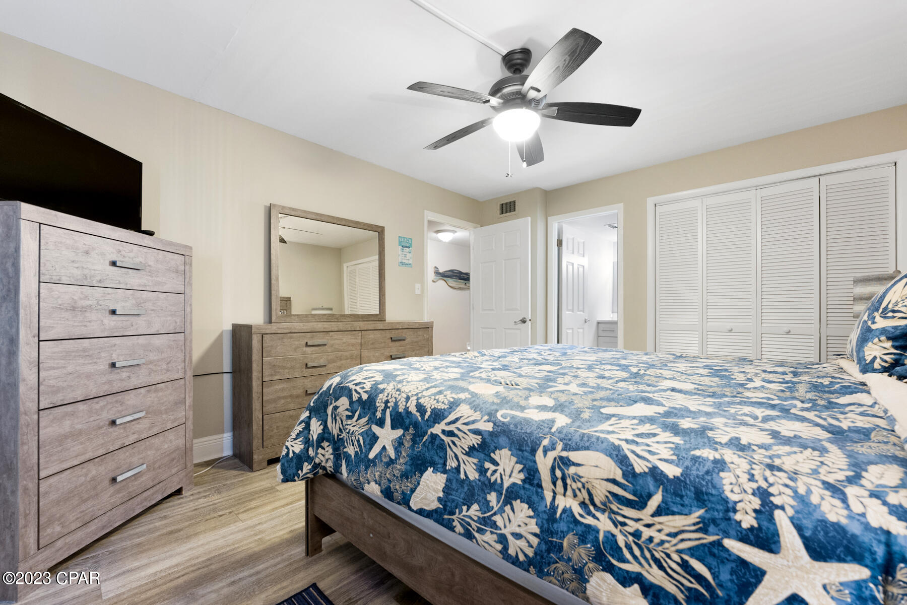 6211 Thomas Drive 409