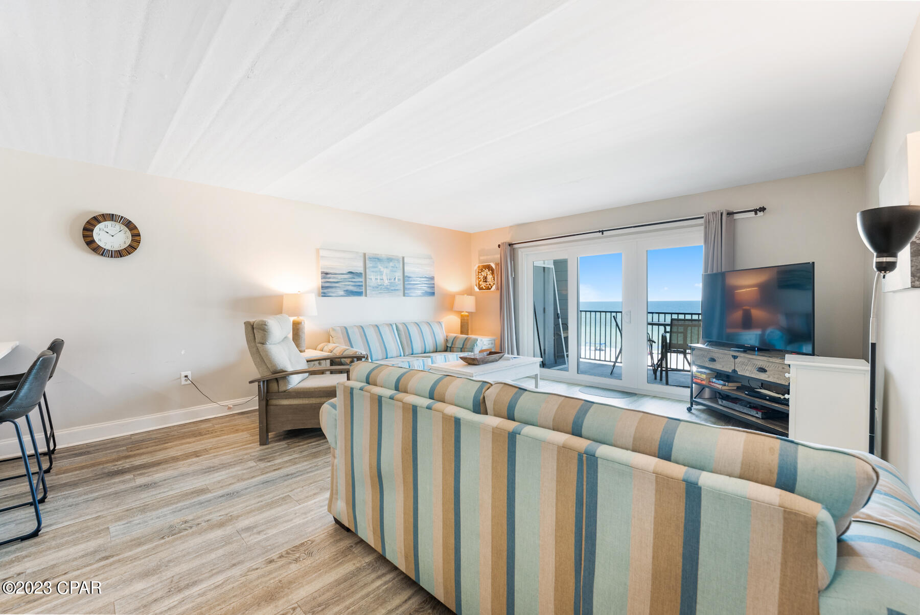 6211 Thomas Drive 409