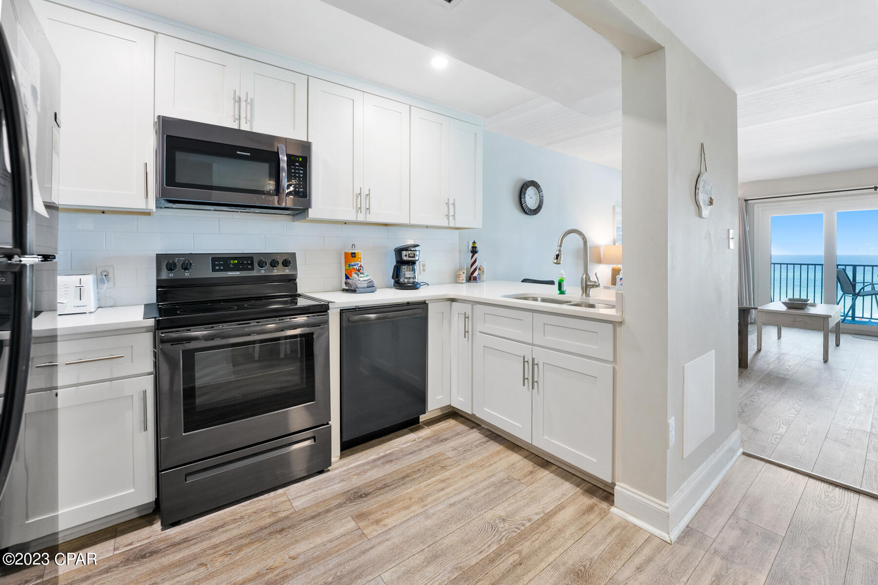 6211 Thomas Drive 409