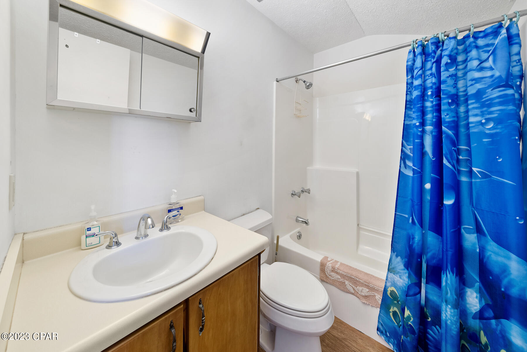 120 N Cove Boulevard