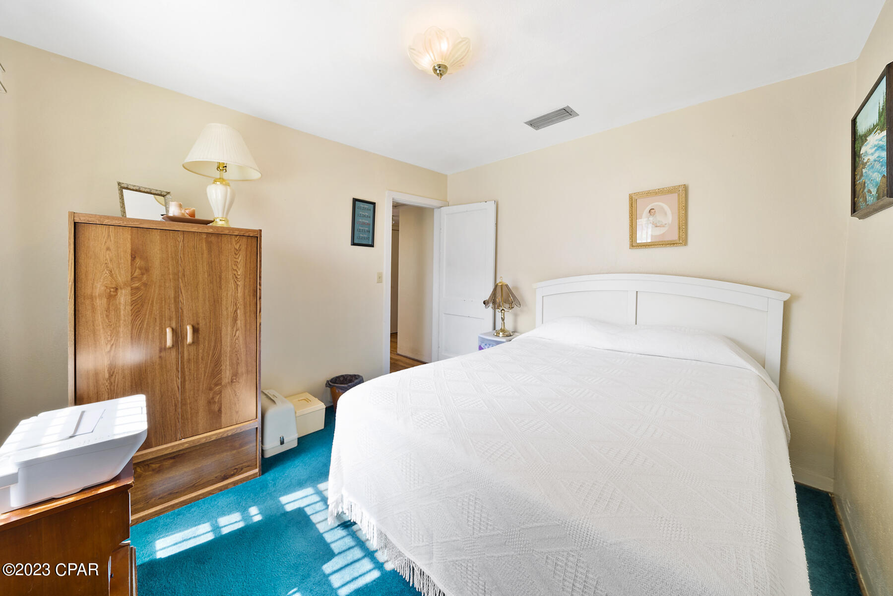 120 N Cove Boulevard