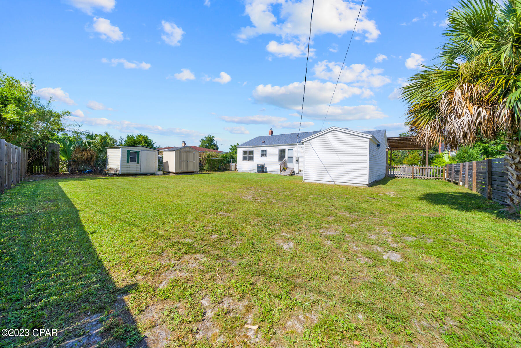 120 N Cove Boulevard