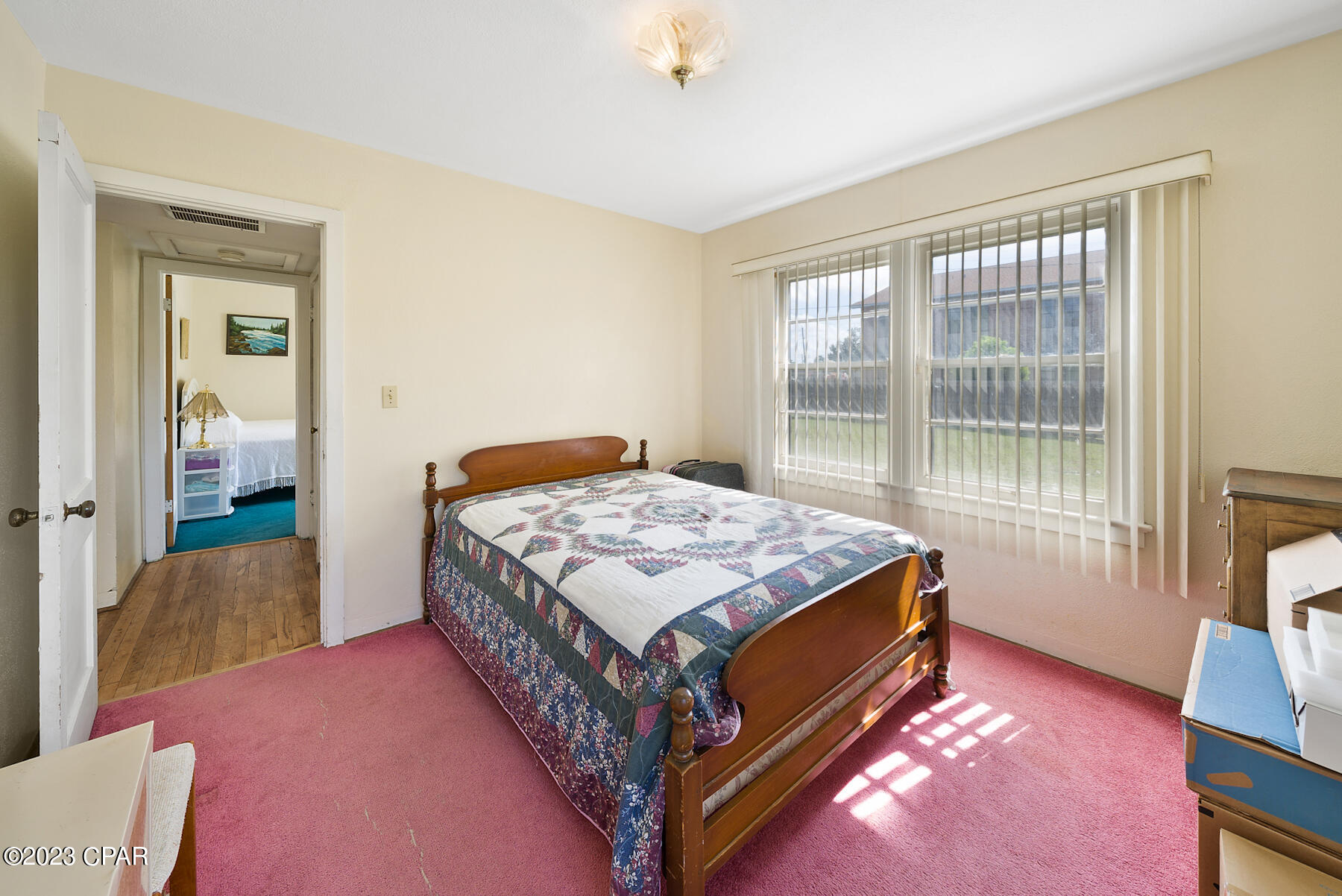 120 N Cove Boulevard