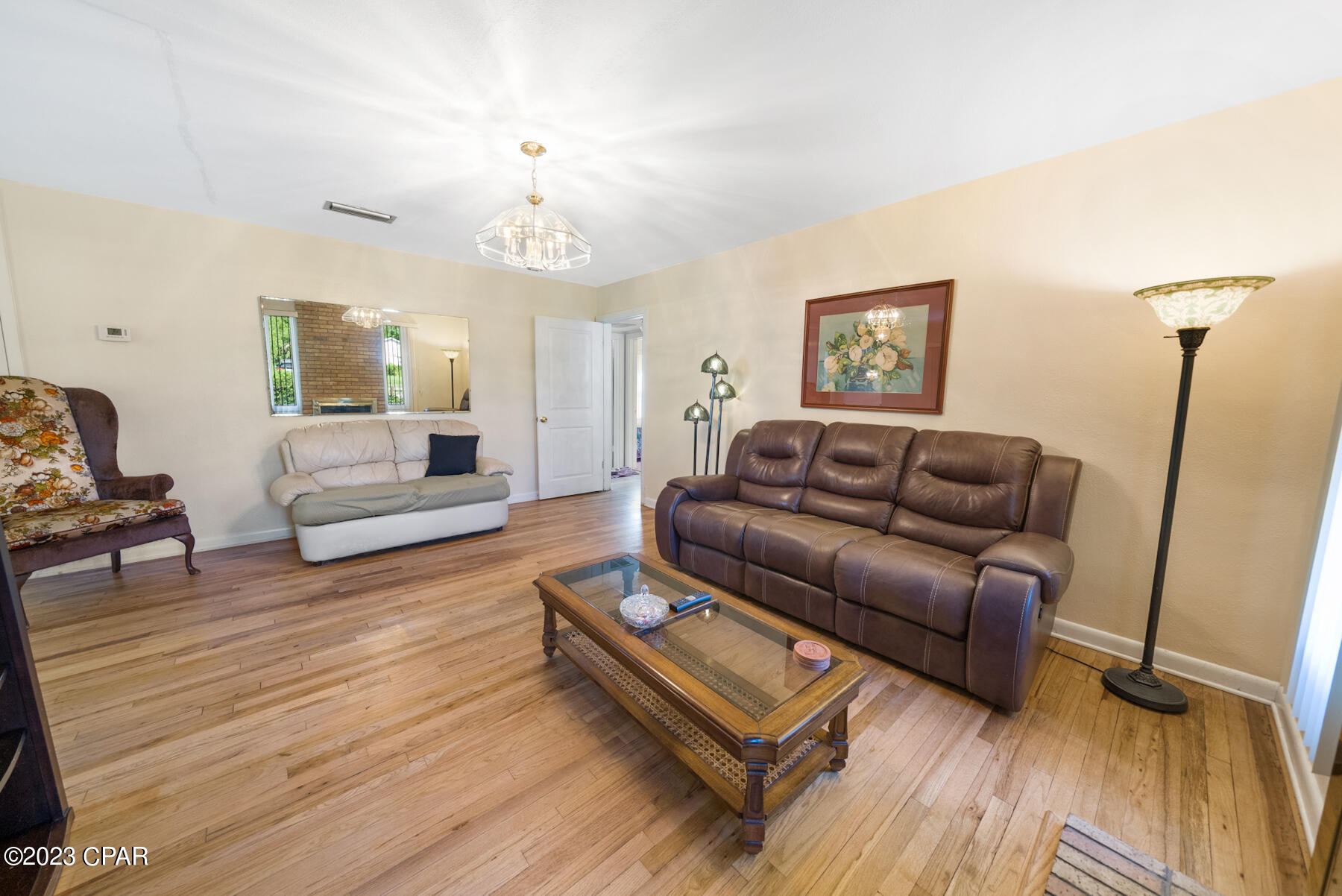 120 N Cove Boulevard