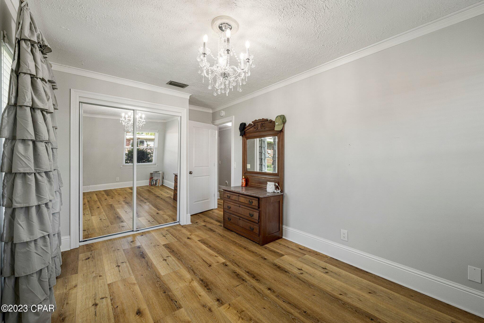 2807 Agnes Scott Drive