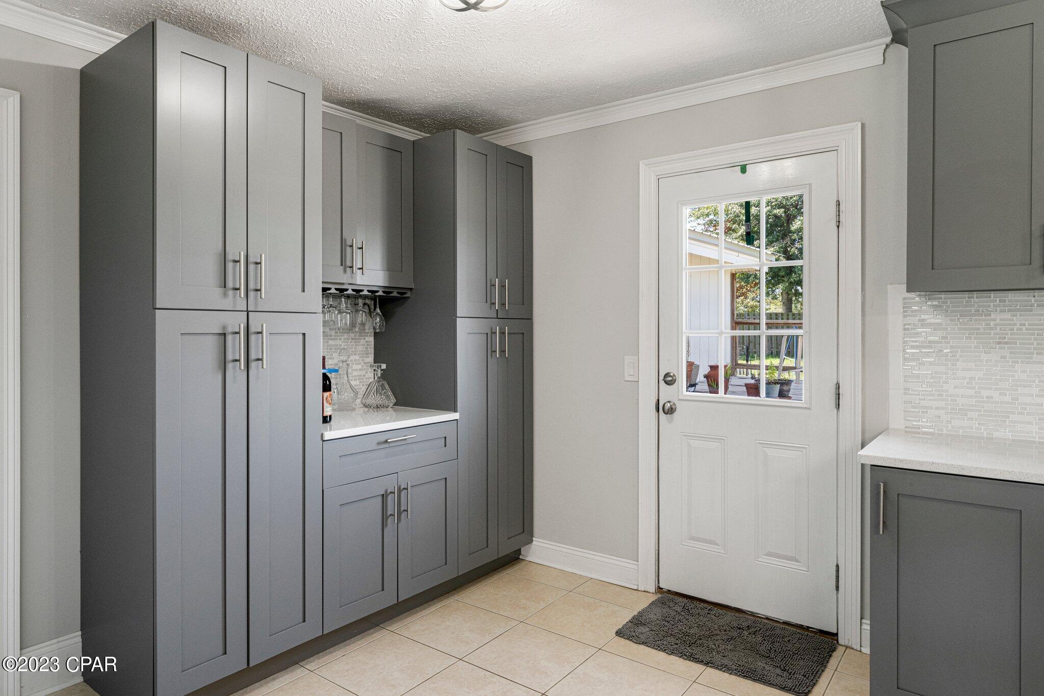 2807 Agnes Scott Drive