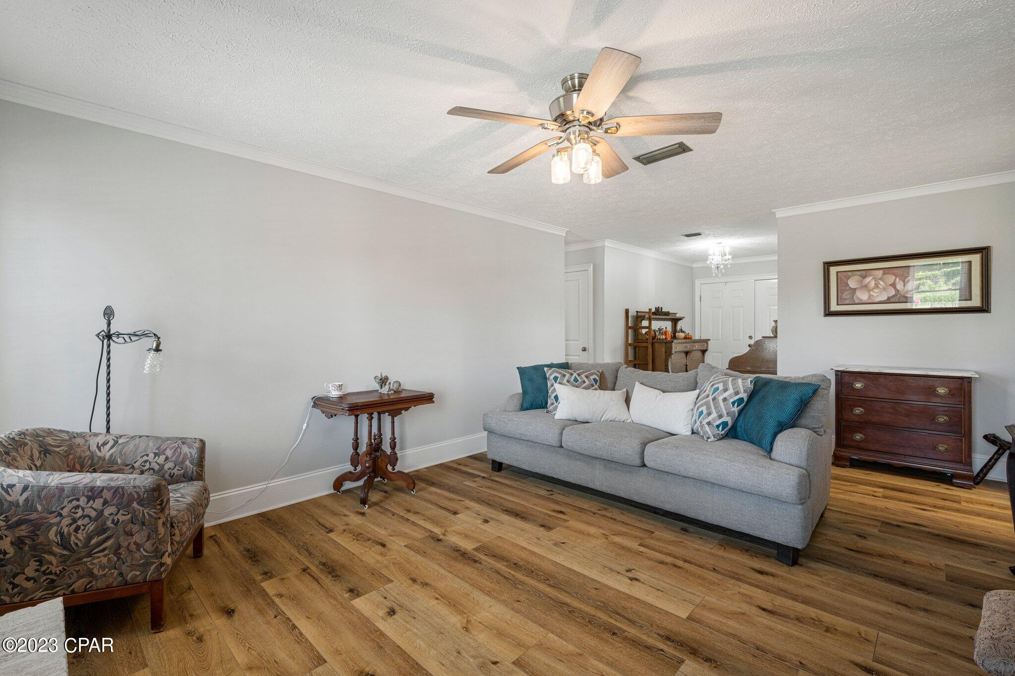 2807 Agnes Scott Drive