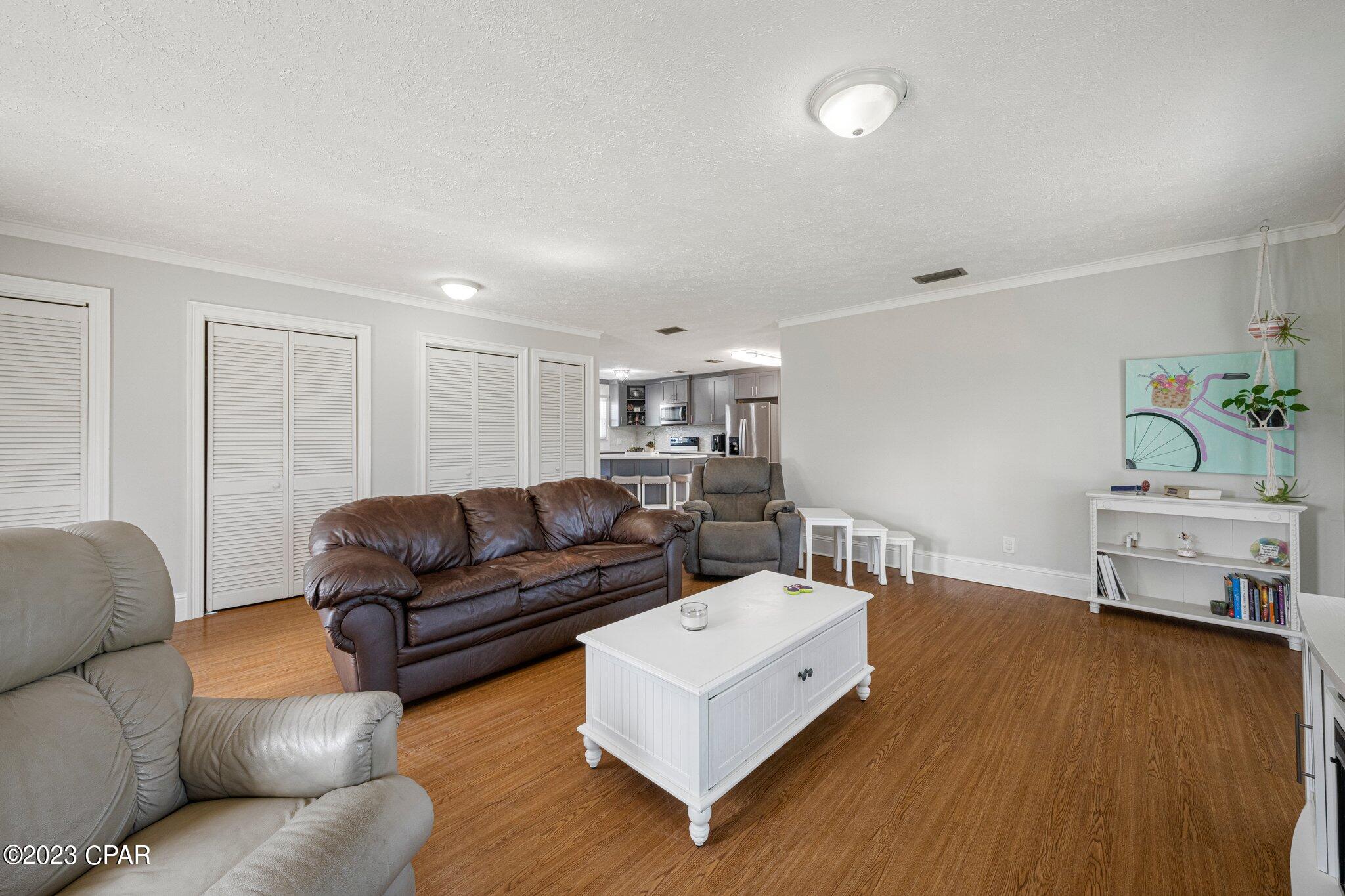 2807 Agnes Scott Drive