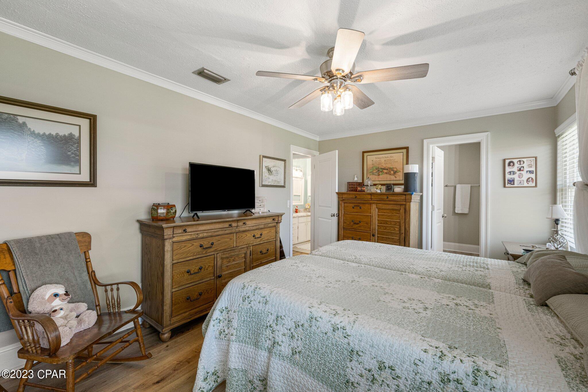 2807 Agnes Scott Drive