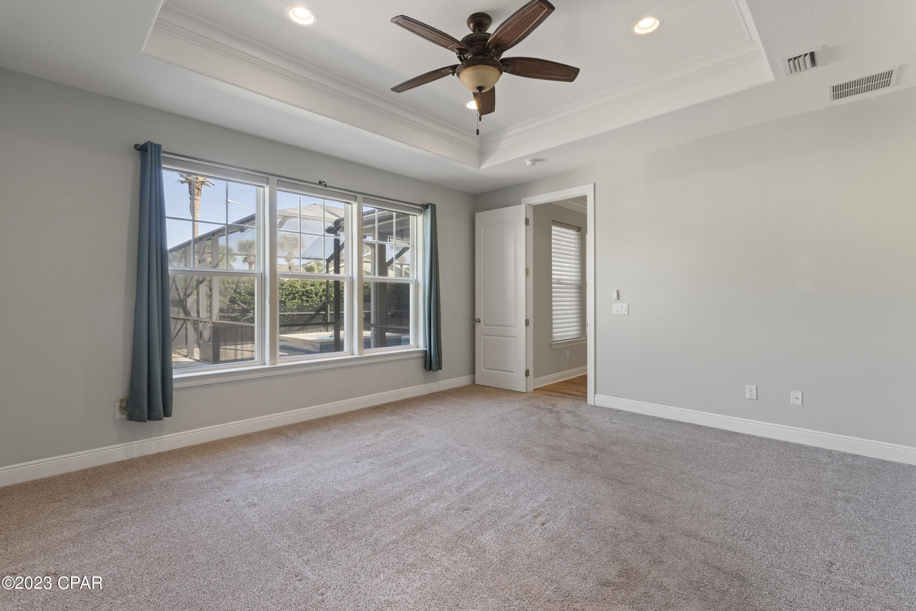 118 Smugglers Cove Court