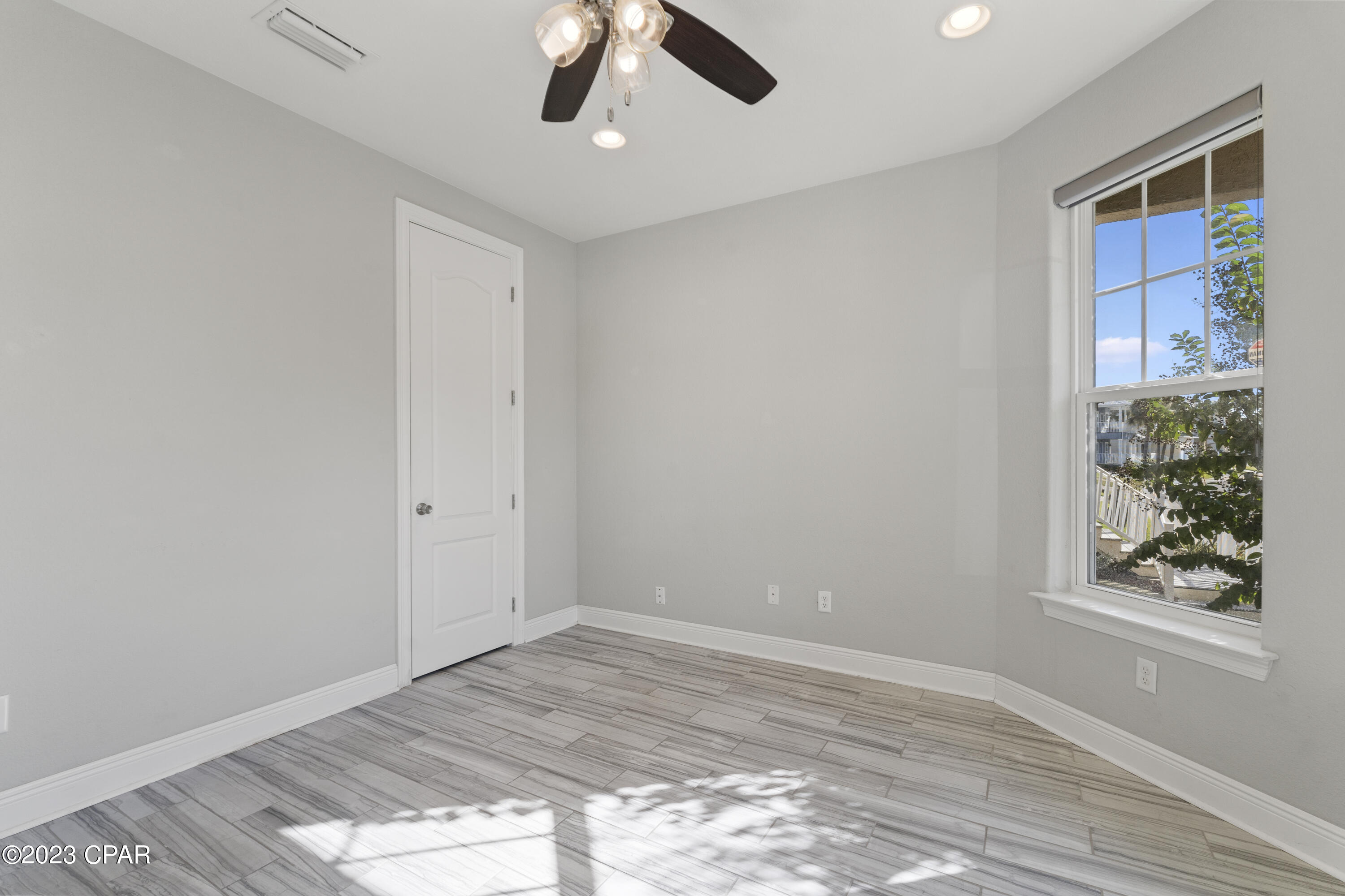 118 Smugglers Cove Court