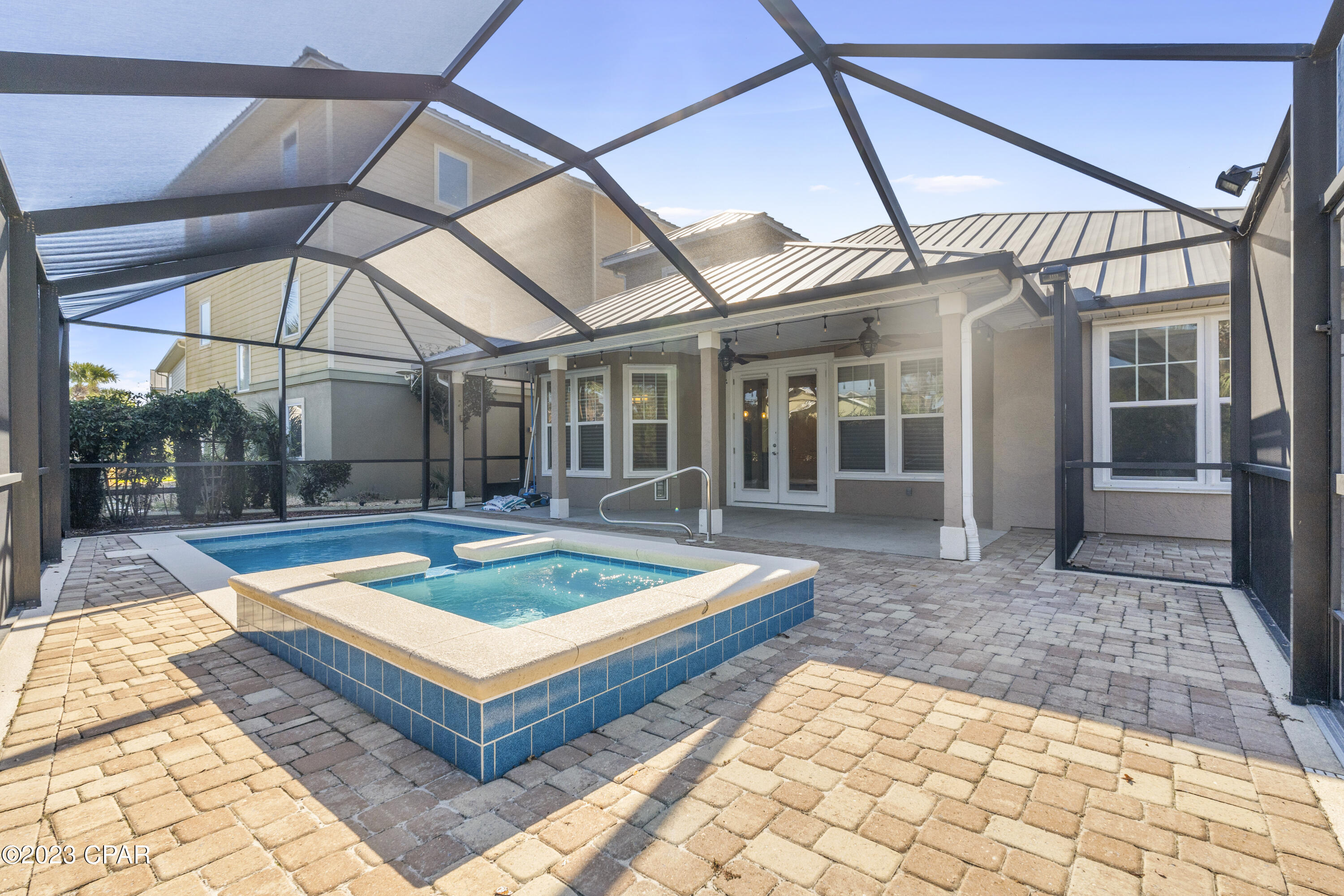 118 Smugglers Cove Court