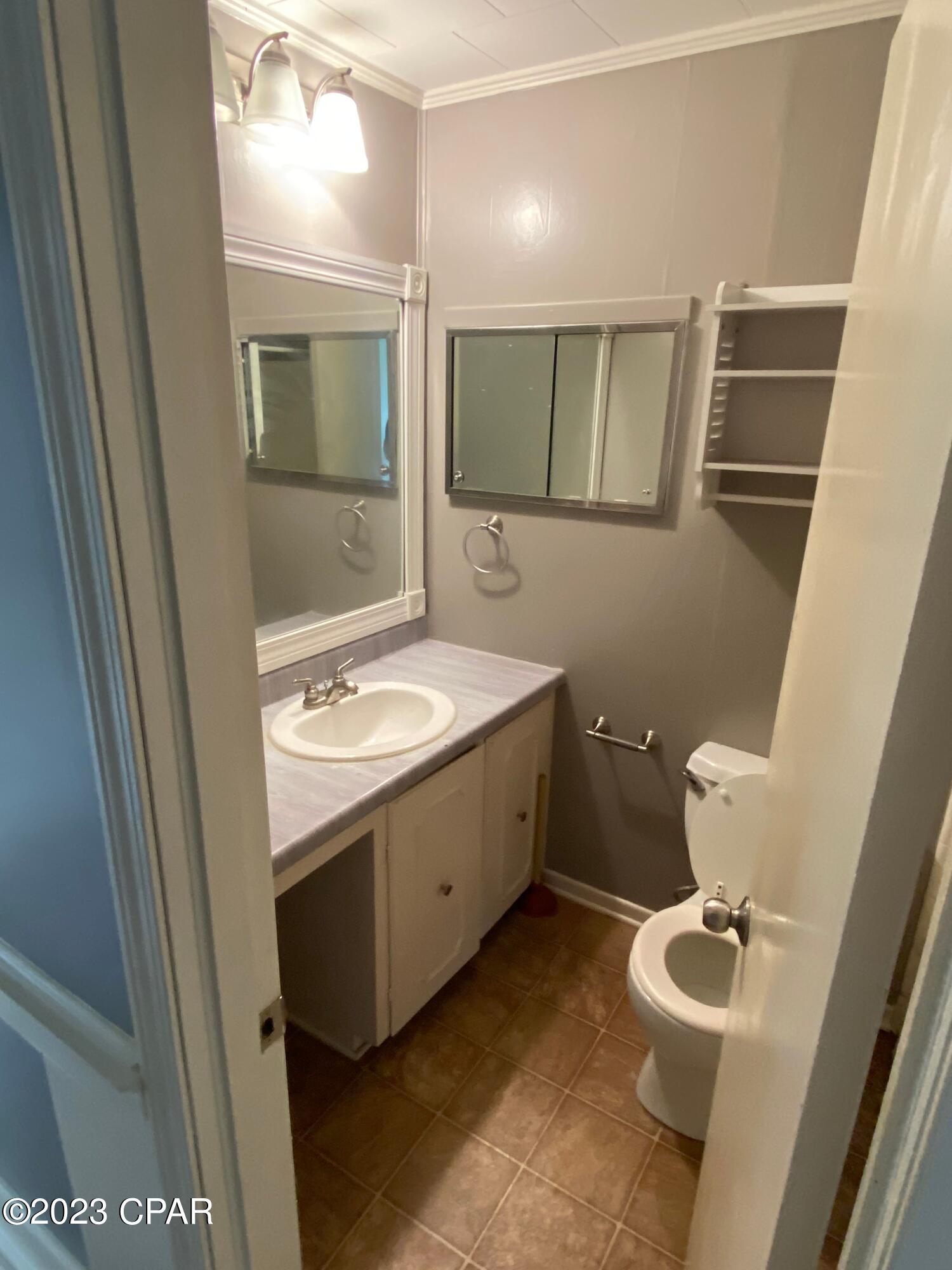 1933 Frankford Avenue