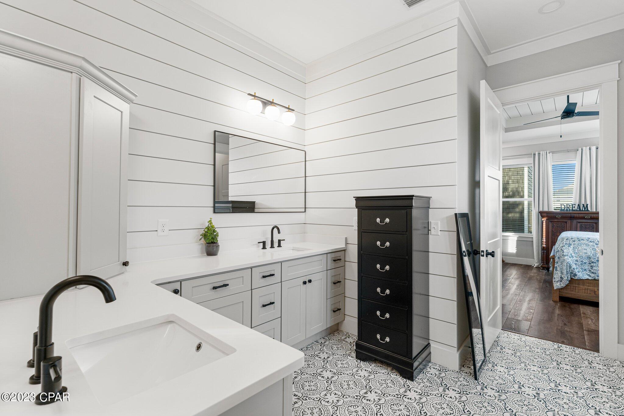 301 Coral Gables Street