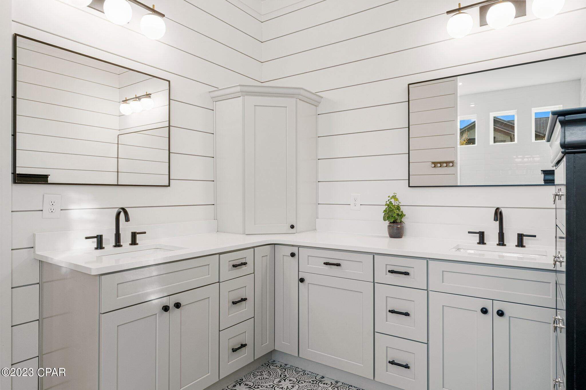 301 Coral Gables Street