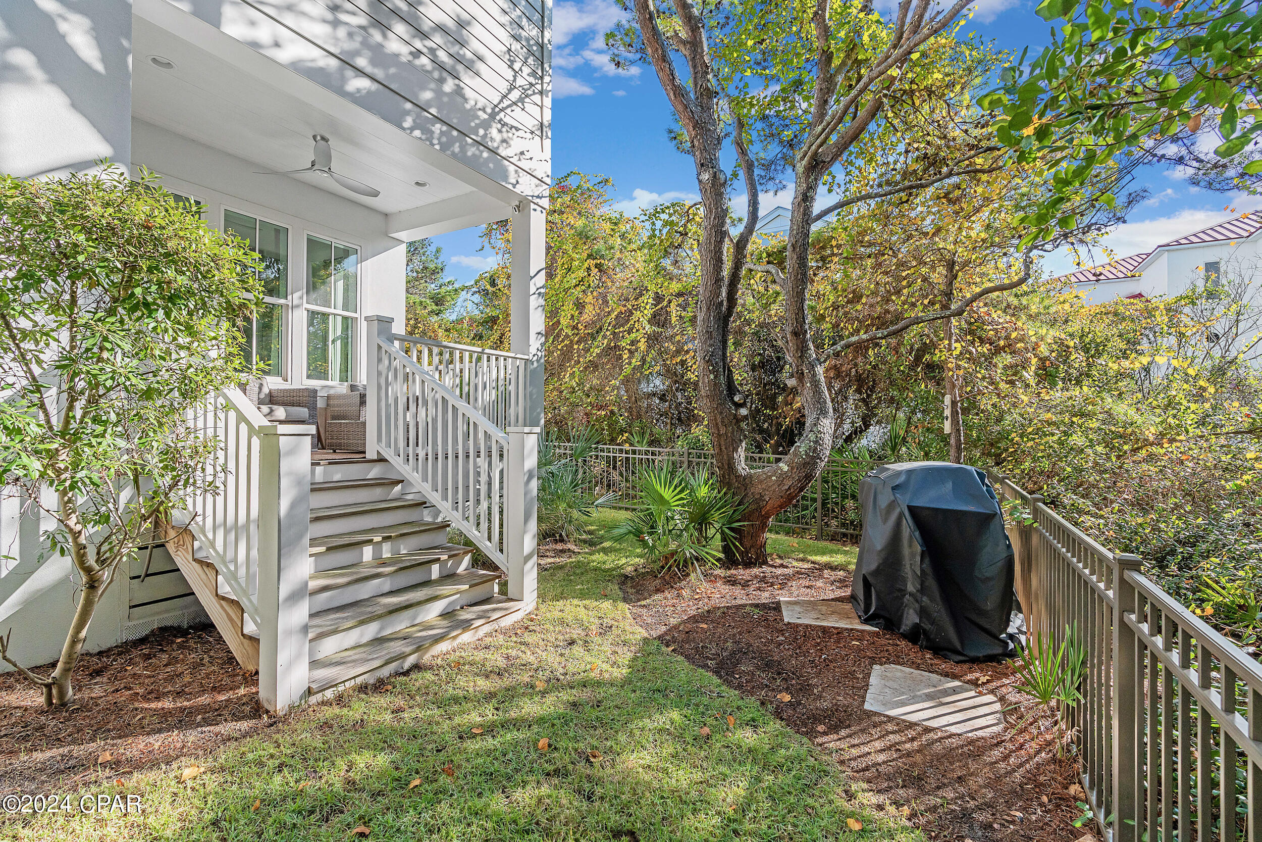 17 Pompano Court