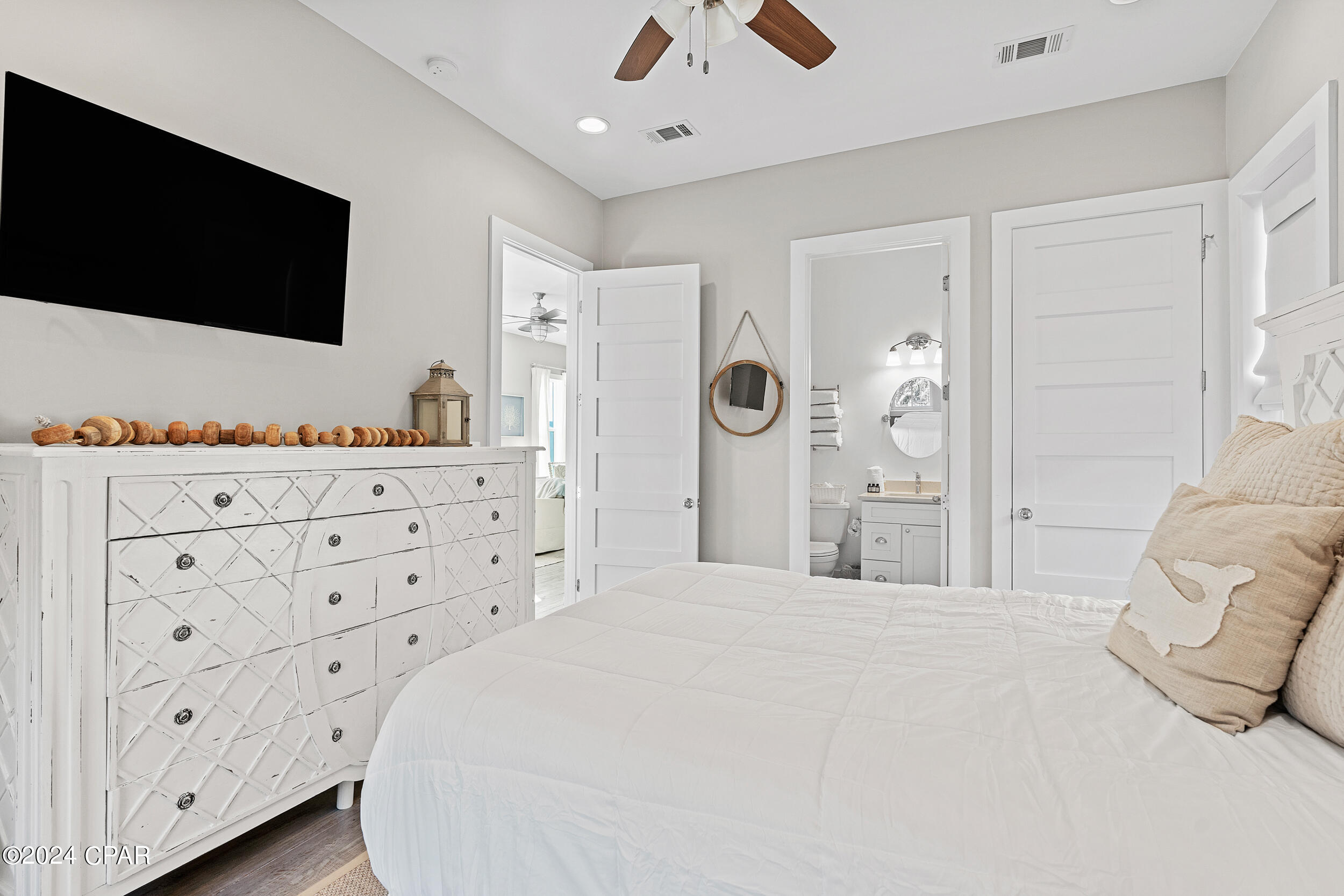 17 Pompano Court